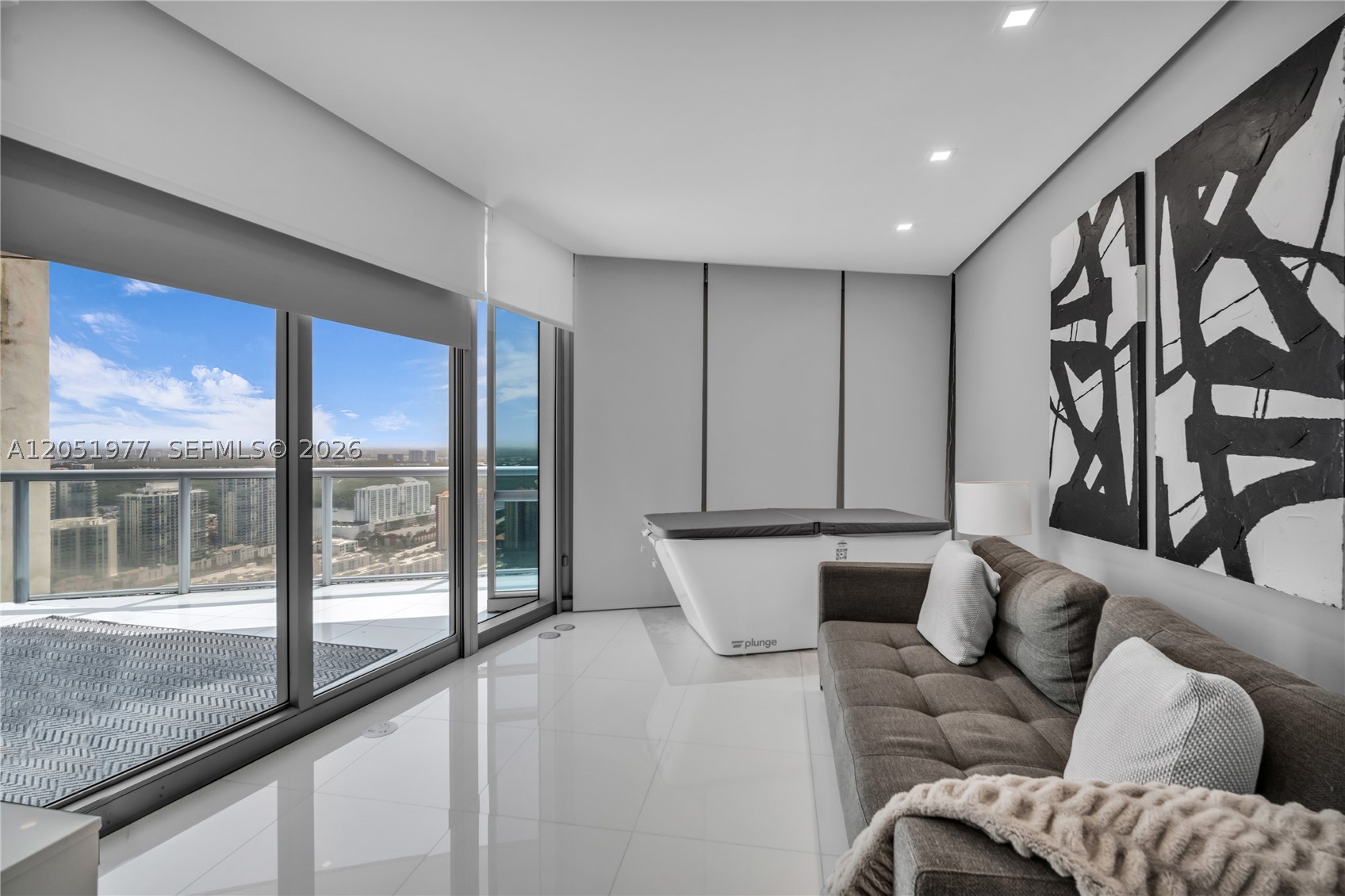 17121 Collins Avenue #4205, Sunny Isles Beach FL 33160