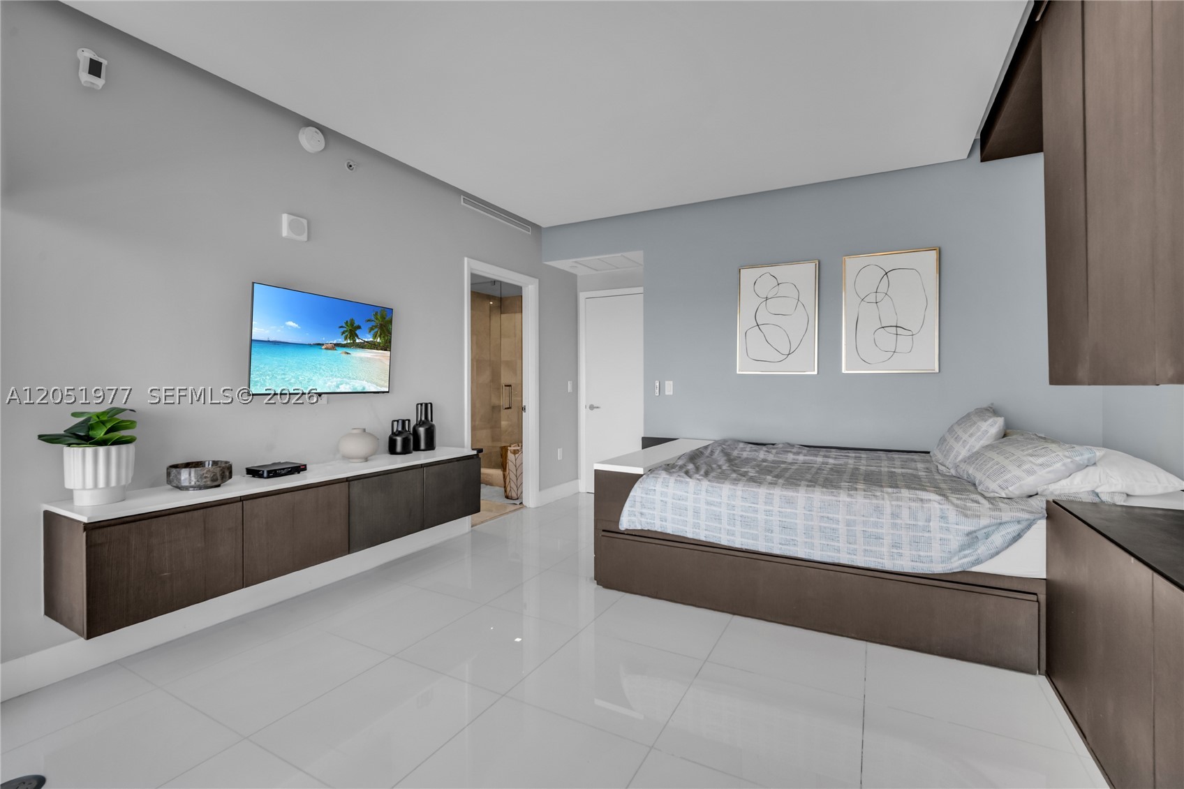 17121 Collins Avenue #4205, Sunny Isles Beach FL 33160