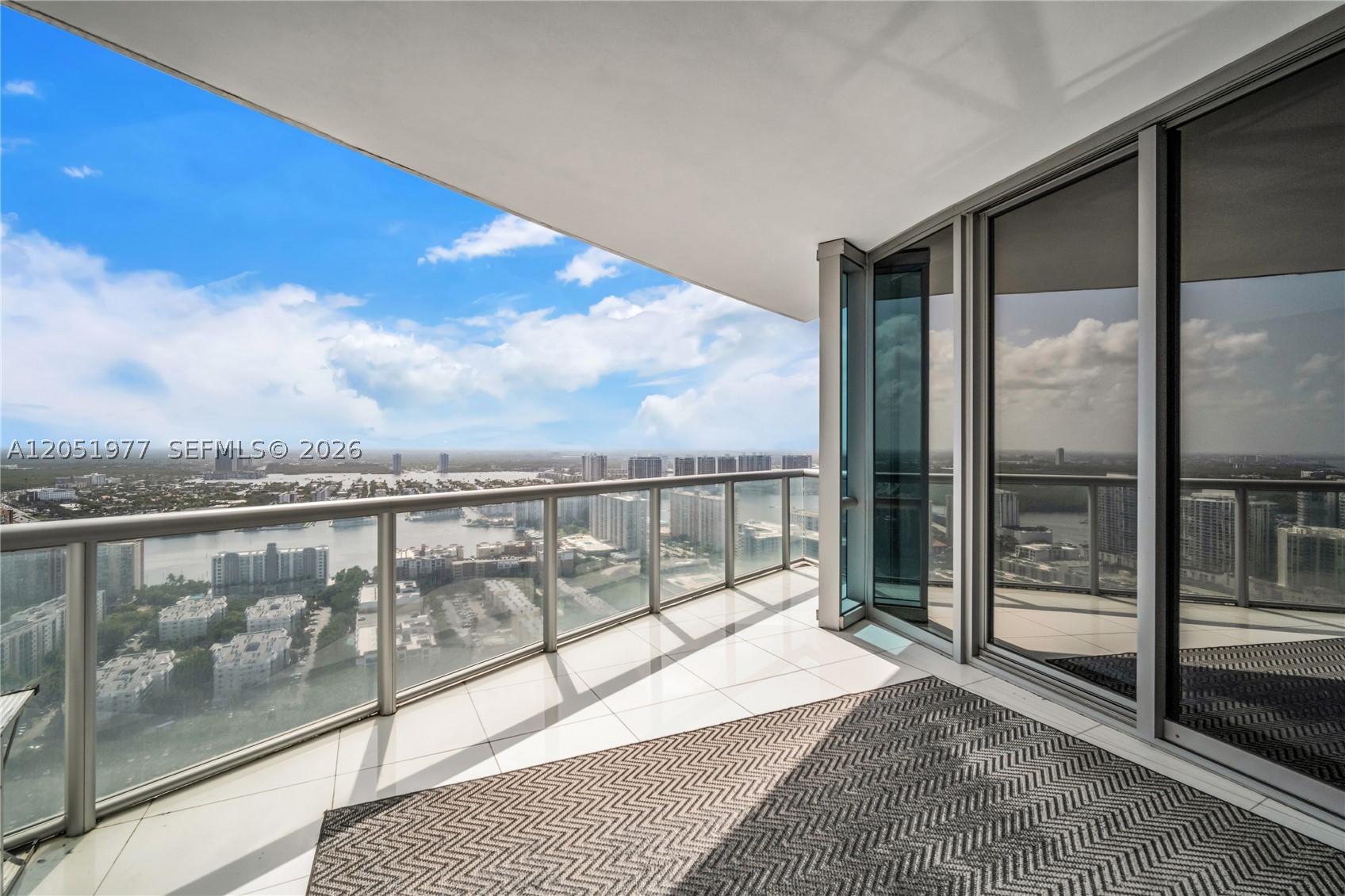 17121 Collins Avenue #4205, Sunny Isles Beach FL 33160