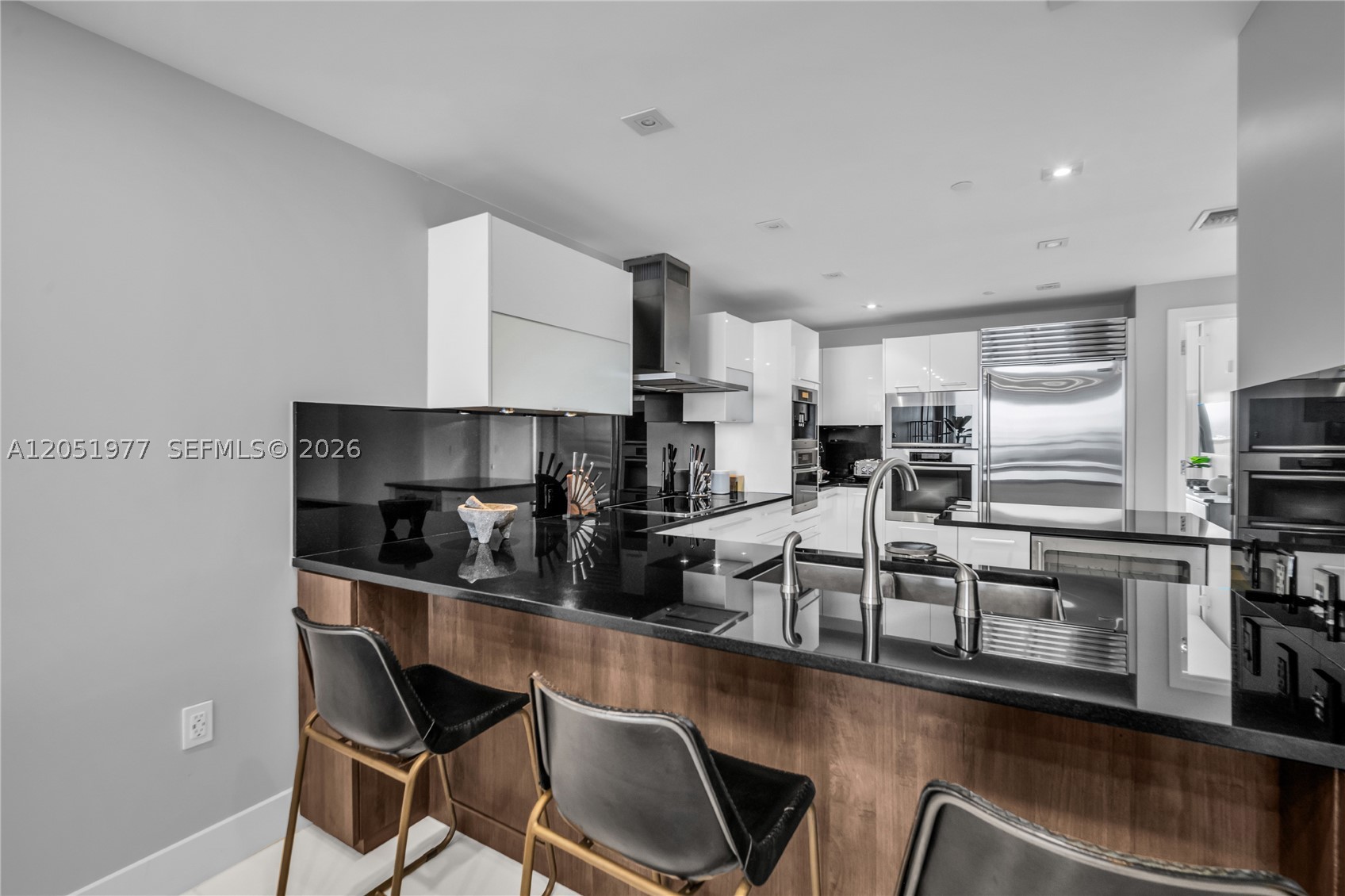 17121 Collins Avenue #4205, Sunny Isles Beach FL 33160