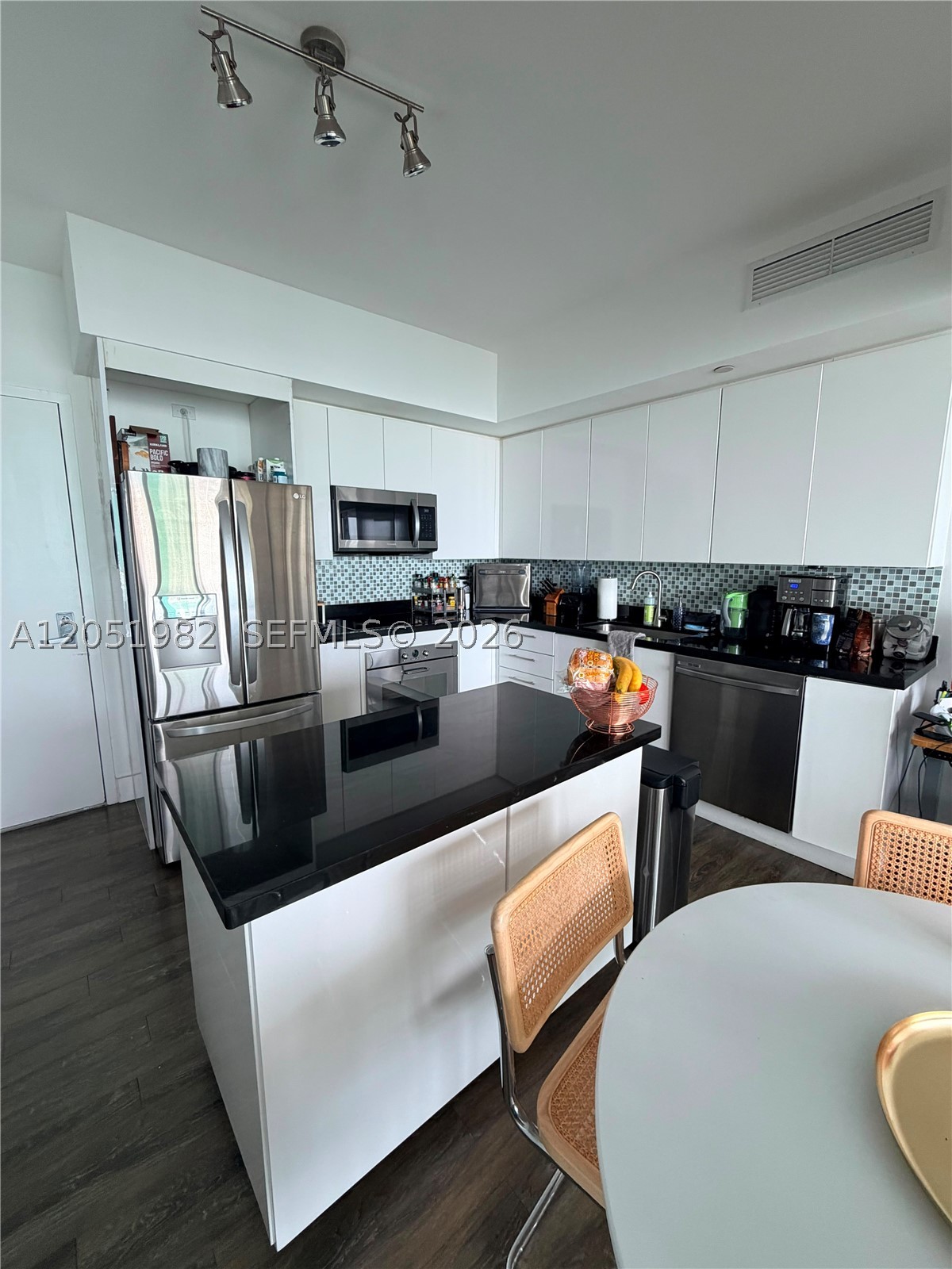 92 SW 3rd St #5012, Miami FL 33130