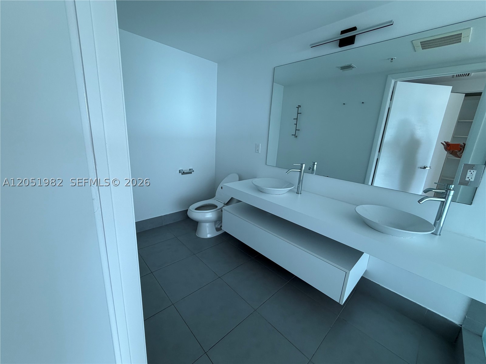 92 SW 3rd St #5012, Miami FL 33130
