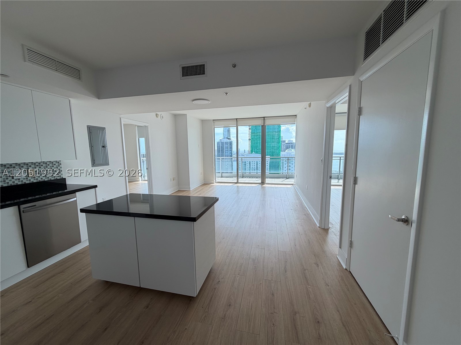 92 SW 3rd St #5012, Miami FL 33130