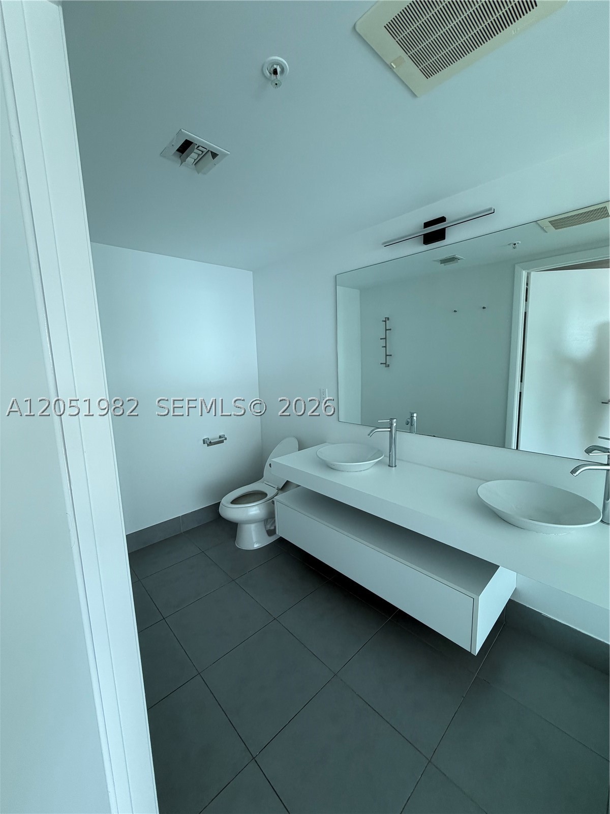 92 SW 3rd St #5012, Miami FL 33130