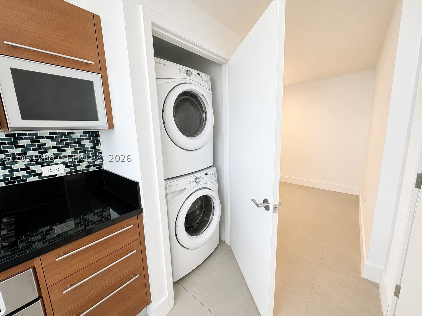 244 Biscayne Blvd #3903, Miami FL 33132