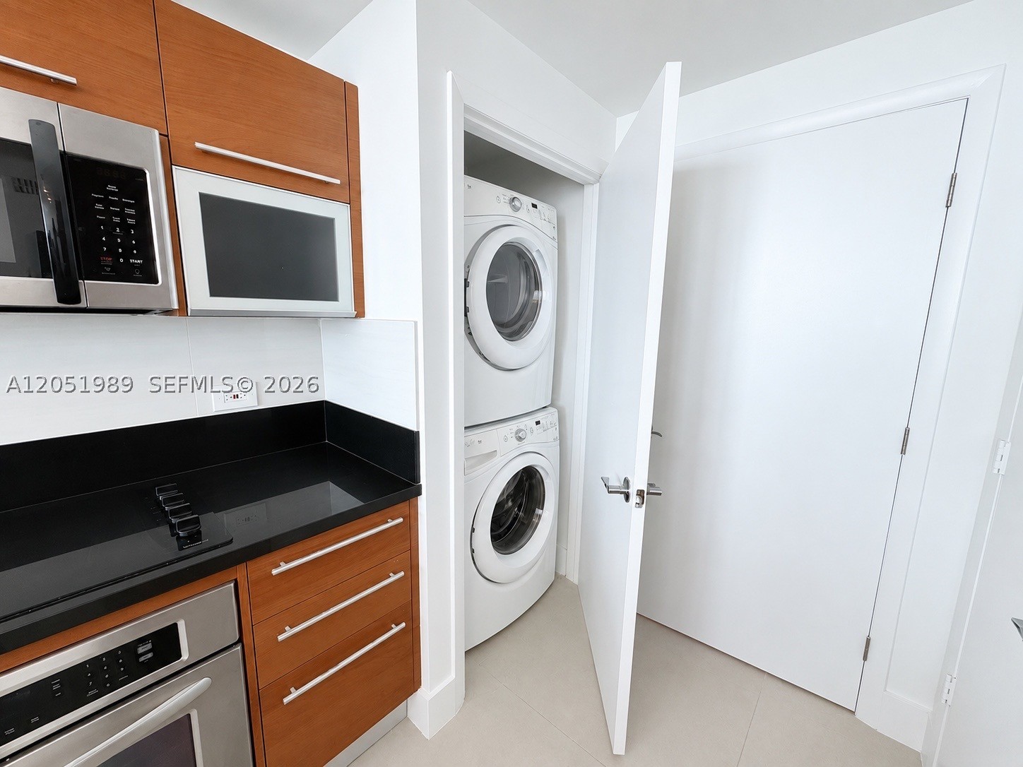 244 Biscayne Blvd #3903, Miami FL 33132