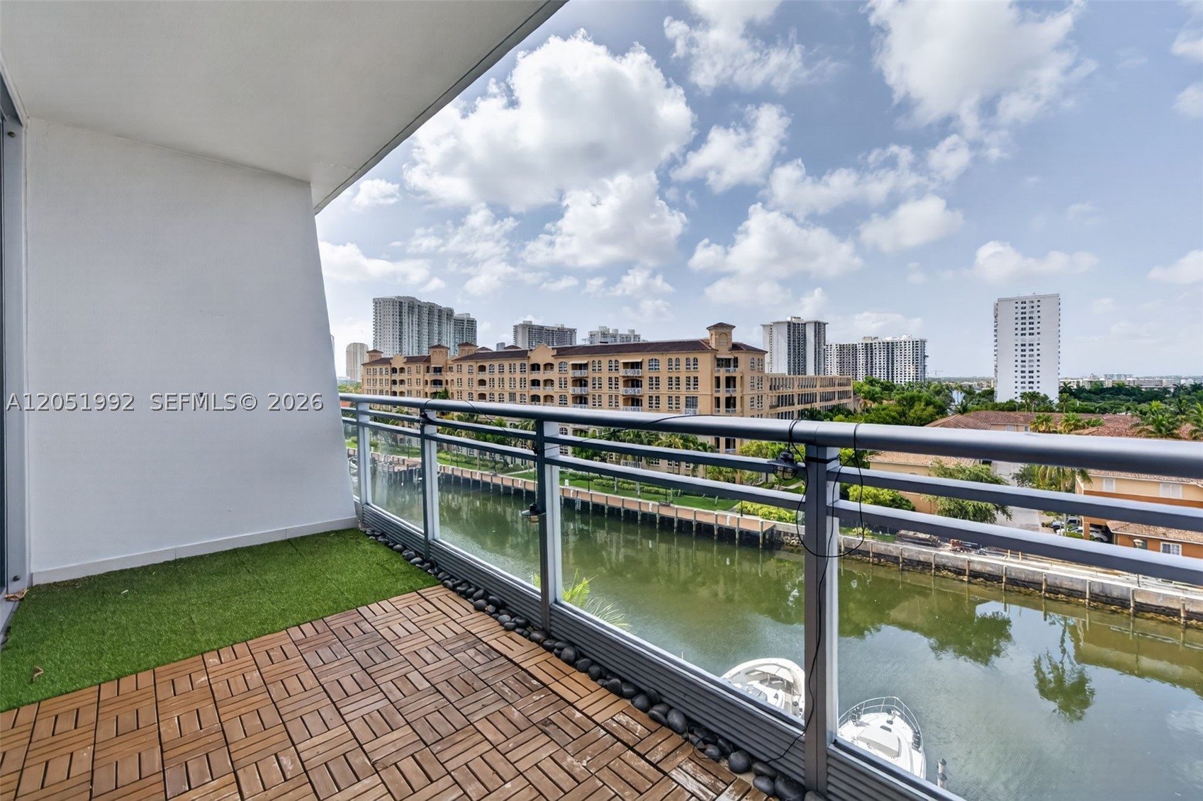 2950 NE 188th St #406, Aventura FL 33180