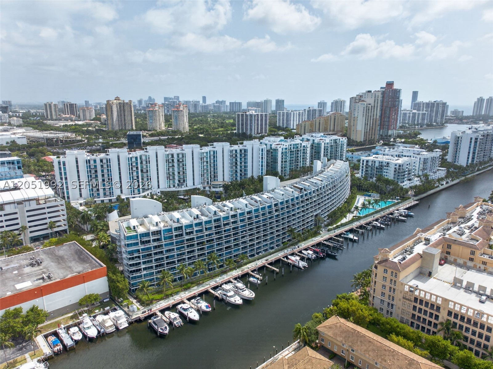 2950 NE 188th St #406, Aventura FL 33180