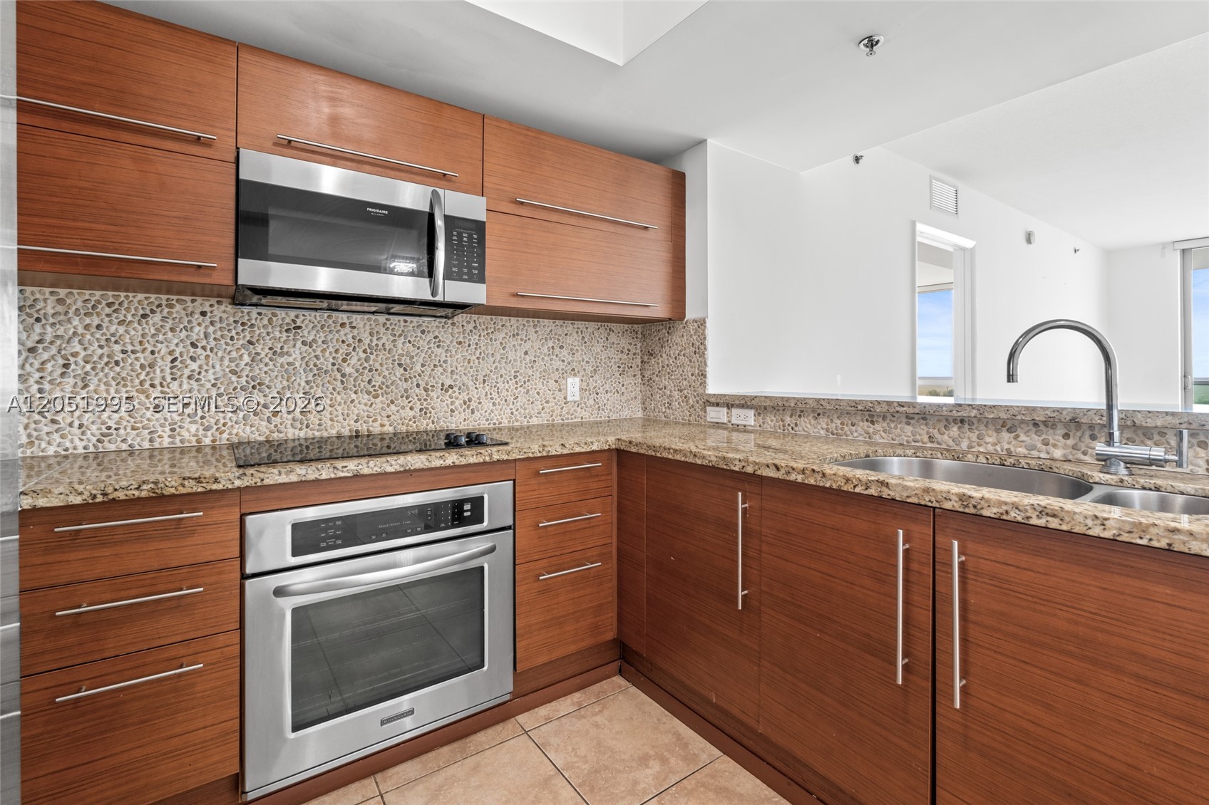 2681 N Flamingo Rd #2205S, Sunrise FL 33323