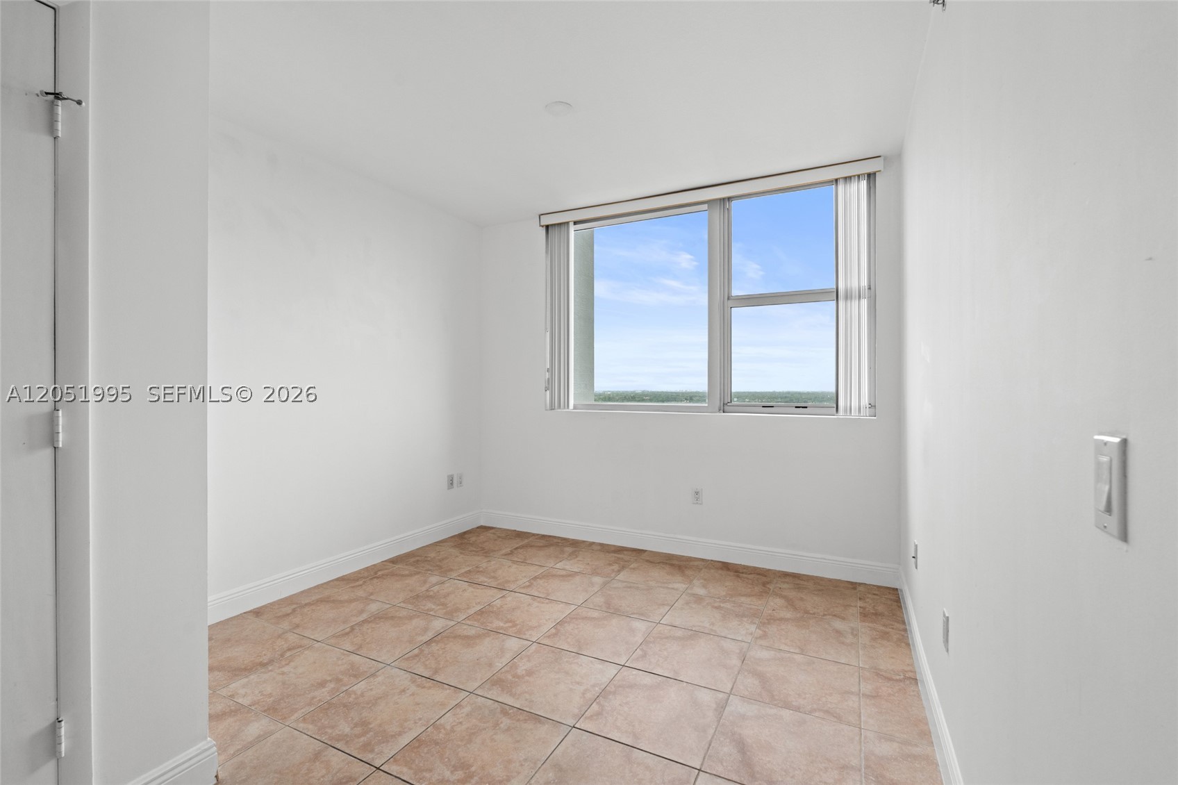 2681 N Flamingo Rd #2205S, Sunrise FL 33323