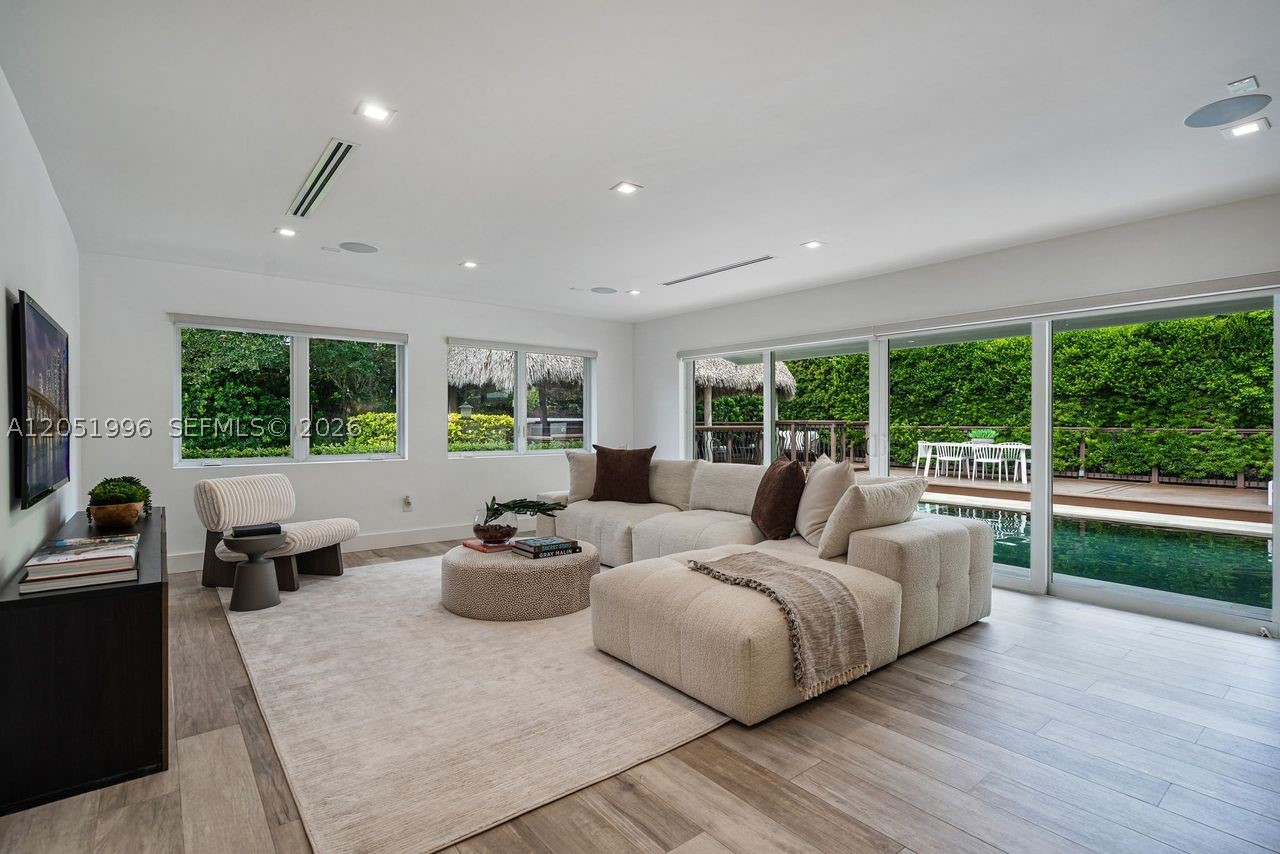 6370 SW 144th St, Coral Gables FL 33158