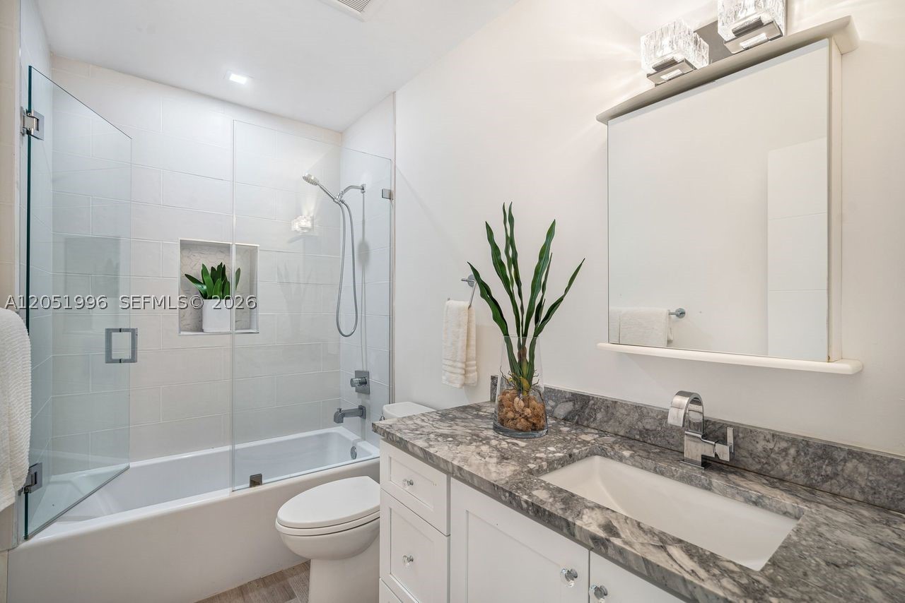 6370 SW 144th St, Coral Gables FL 33158