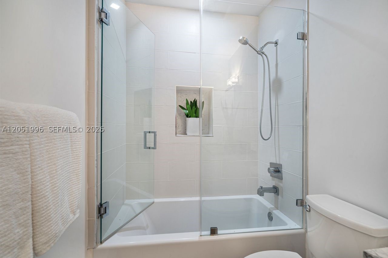 6370 SW 144th St, Coral Gables FL 33158