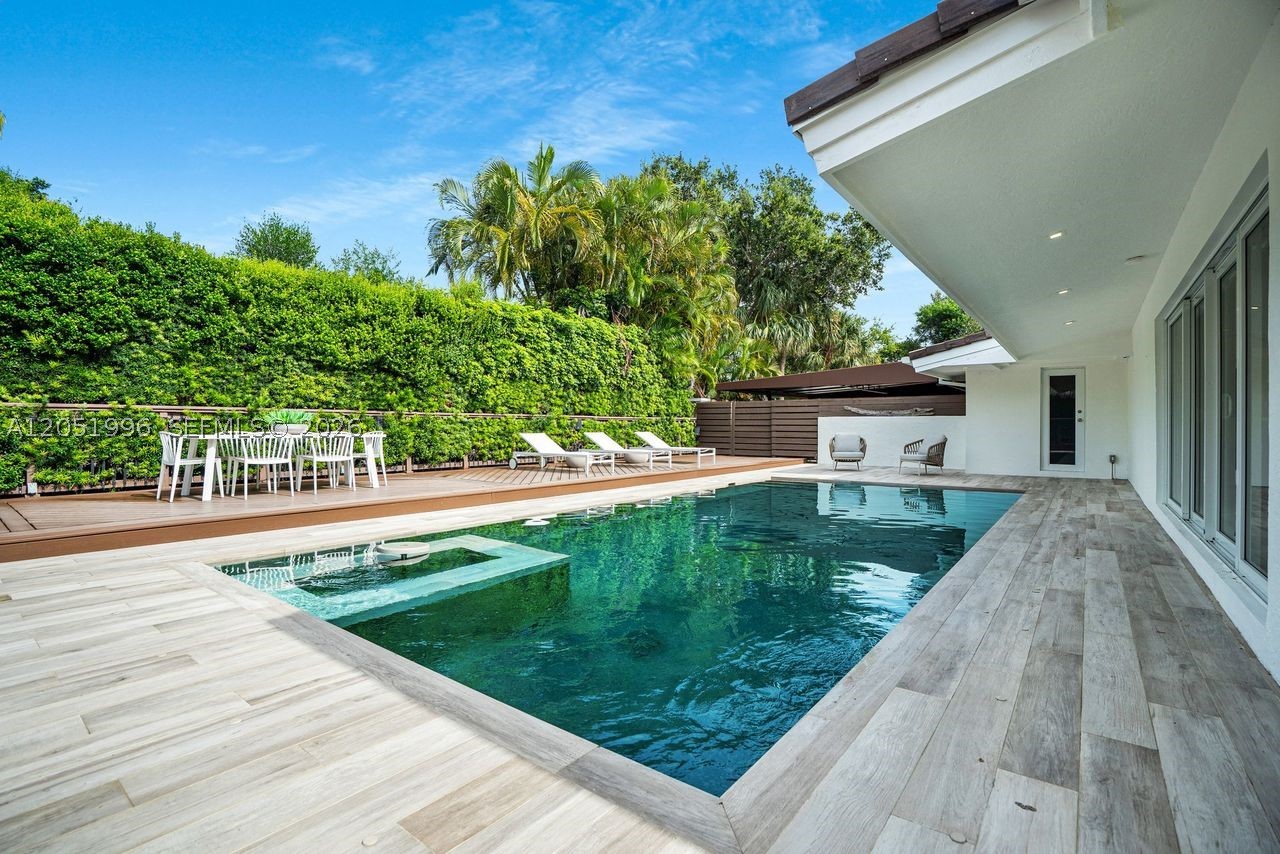 6370 SW 144th St, Coral Gables FL 33158