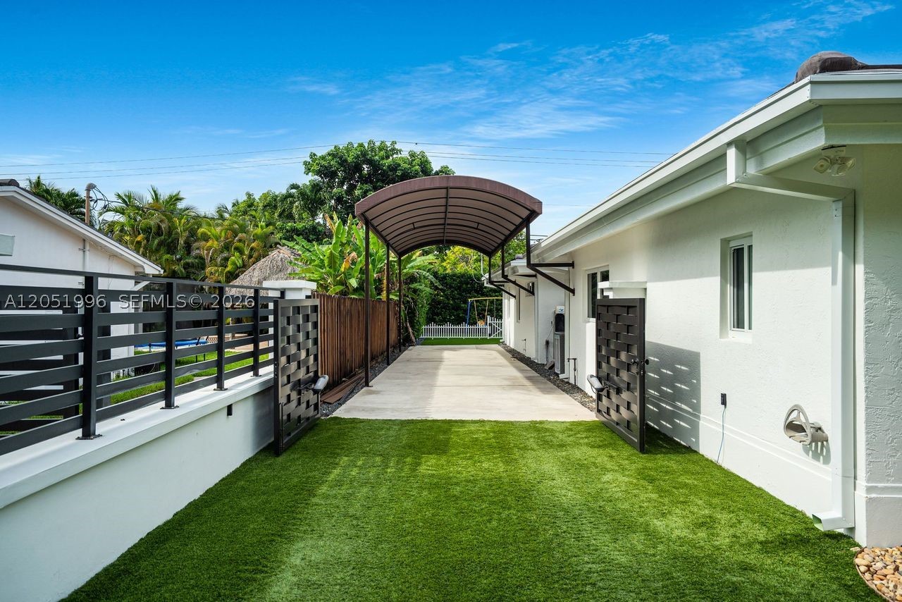 6370 SW 144th St, Coral Gables FL 33158