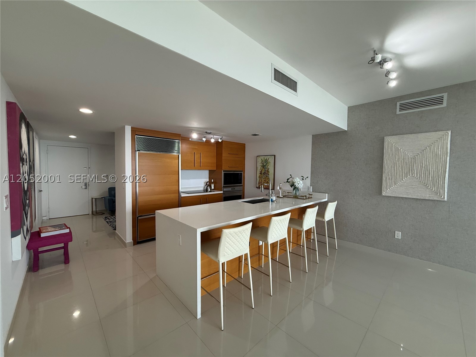 475 Brickell Ave #3207, Miami FL 33131