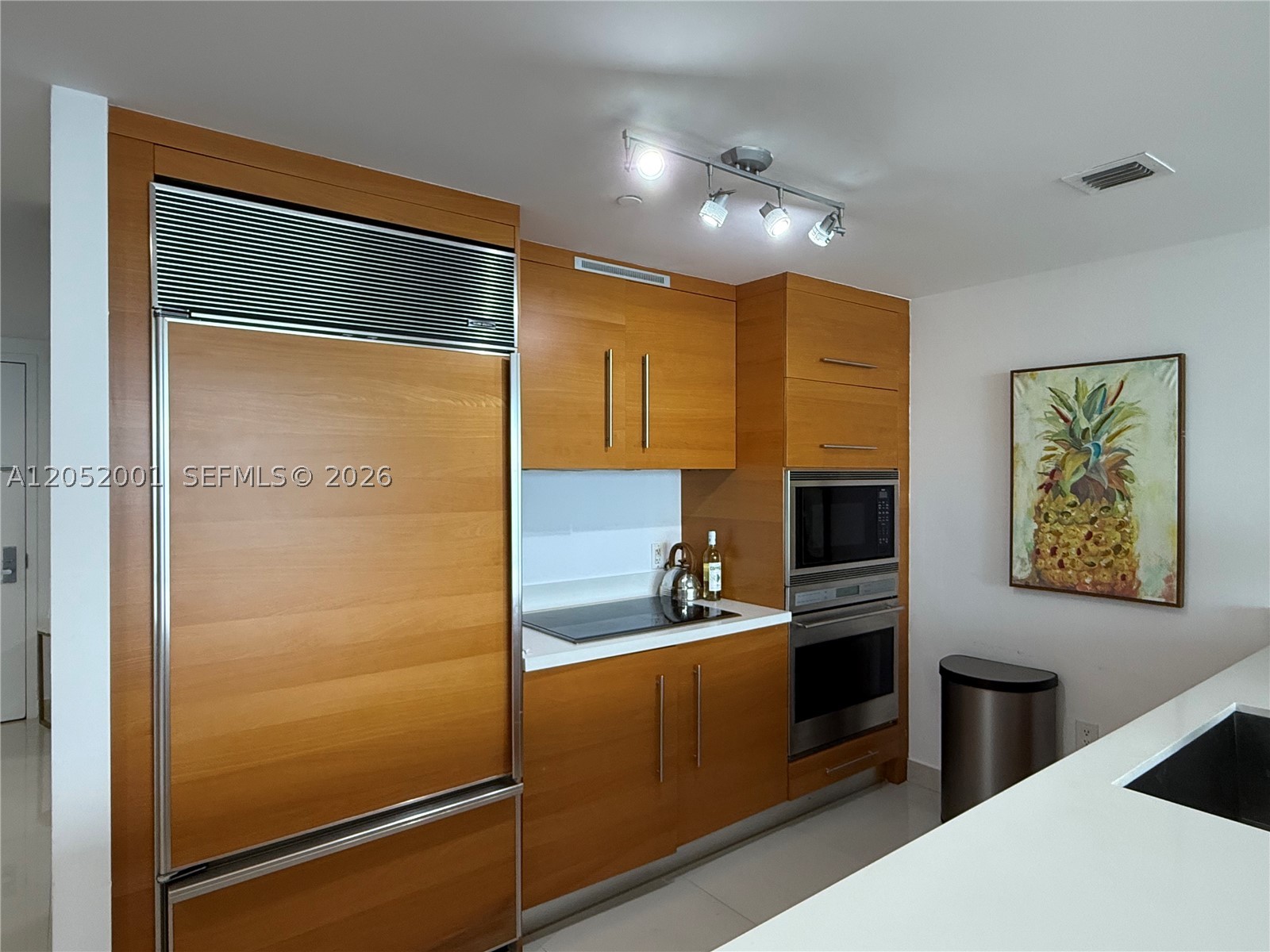 475 Brickell Ave #3207, Miami FL 33131