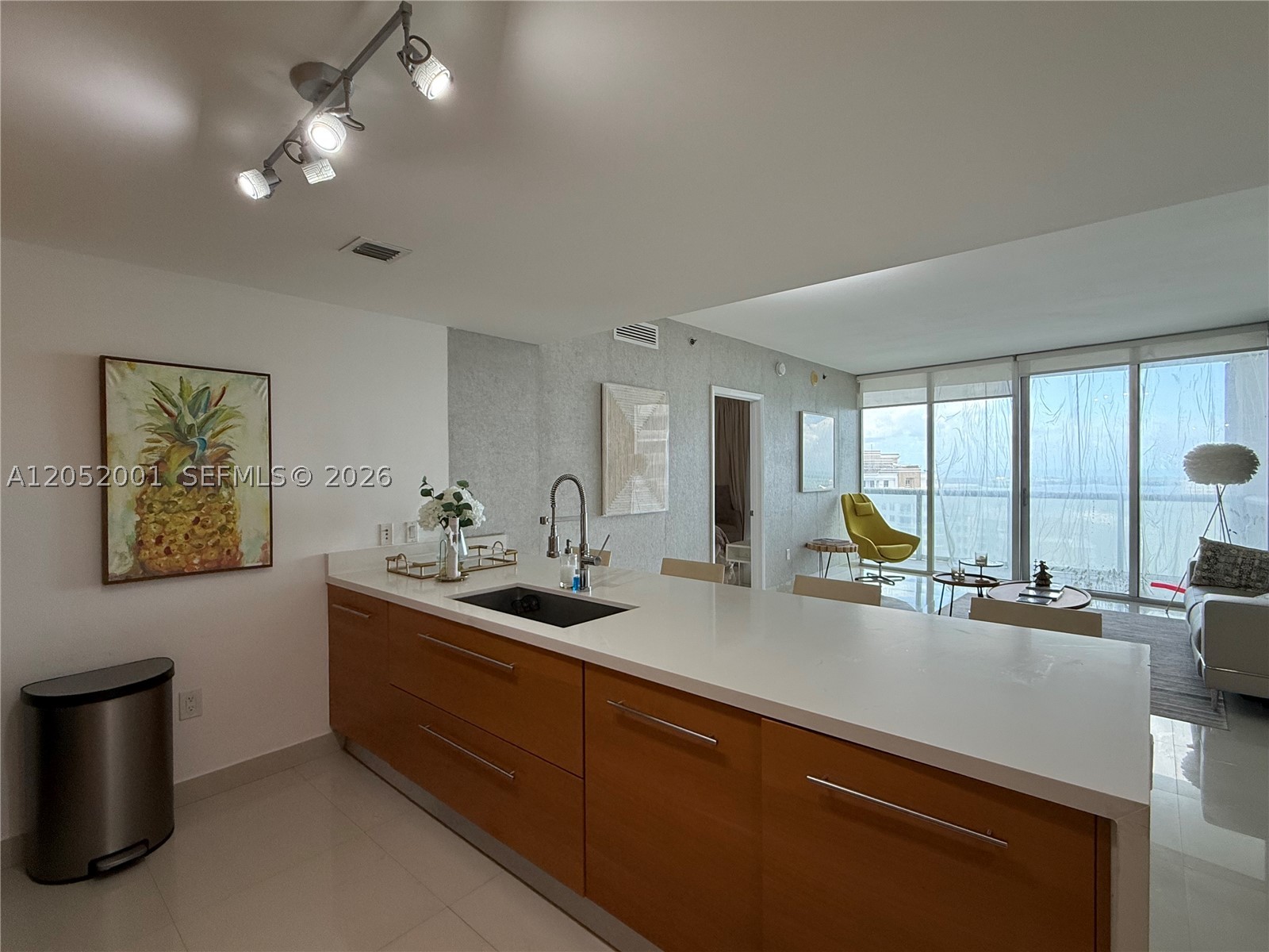 475 Brickell Ave #3207, Miami FL 33131