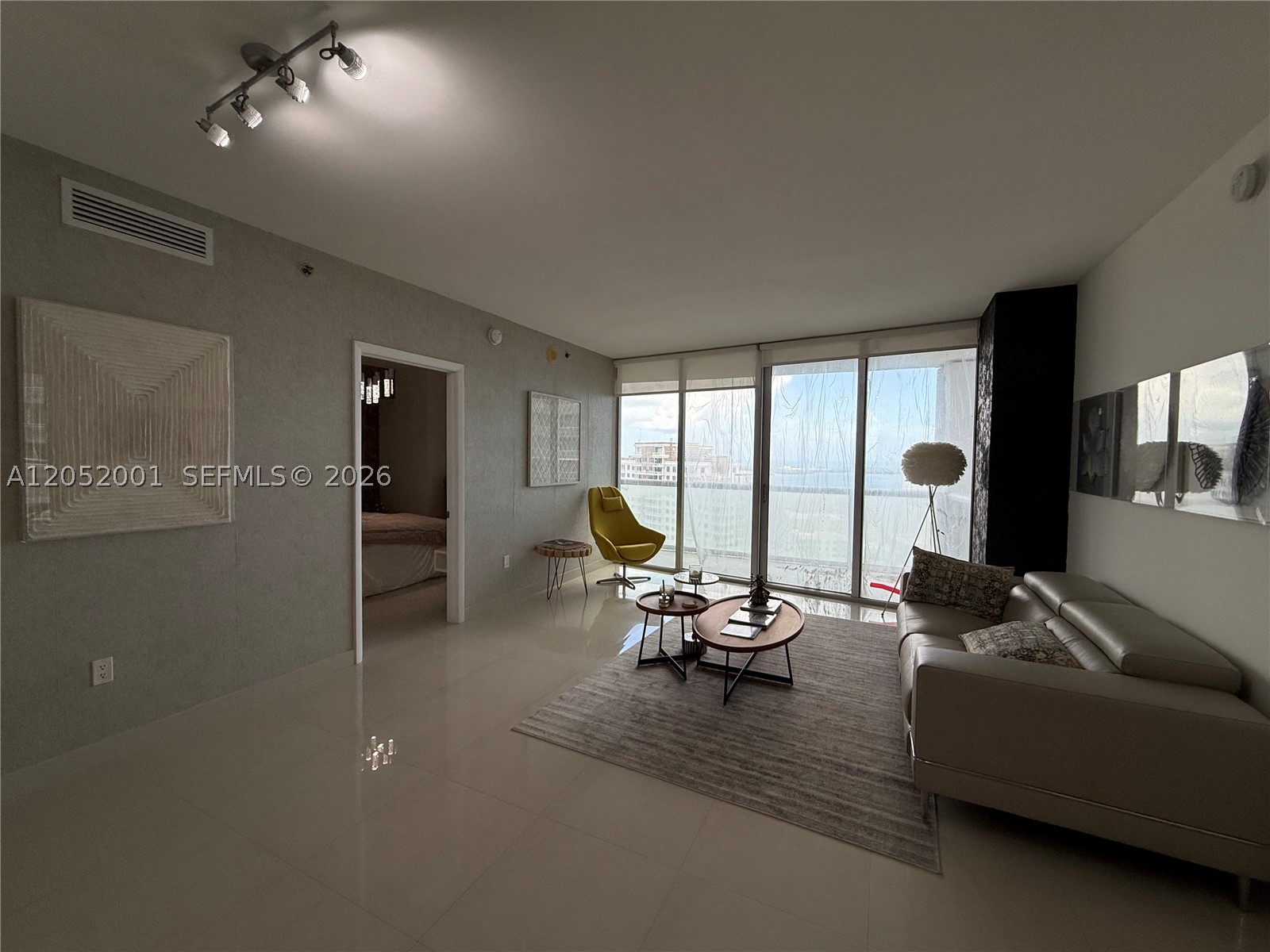 475 Brickell Ave #3207, Miami FL 33131