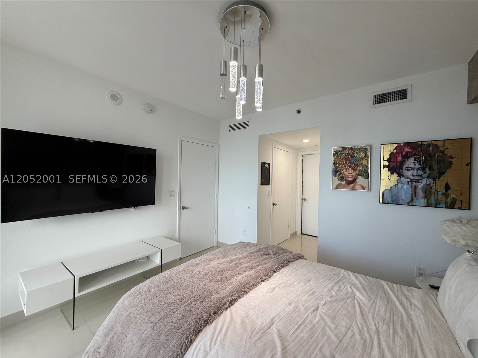 475 Brickell Ave #3207, Miami FL 33131