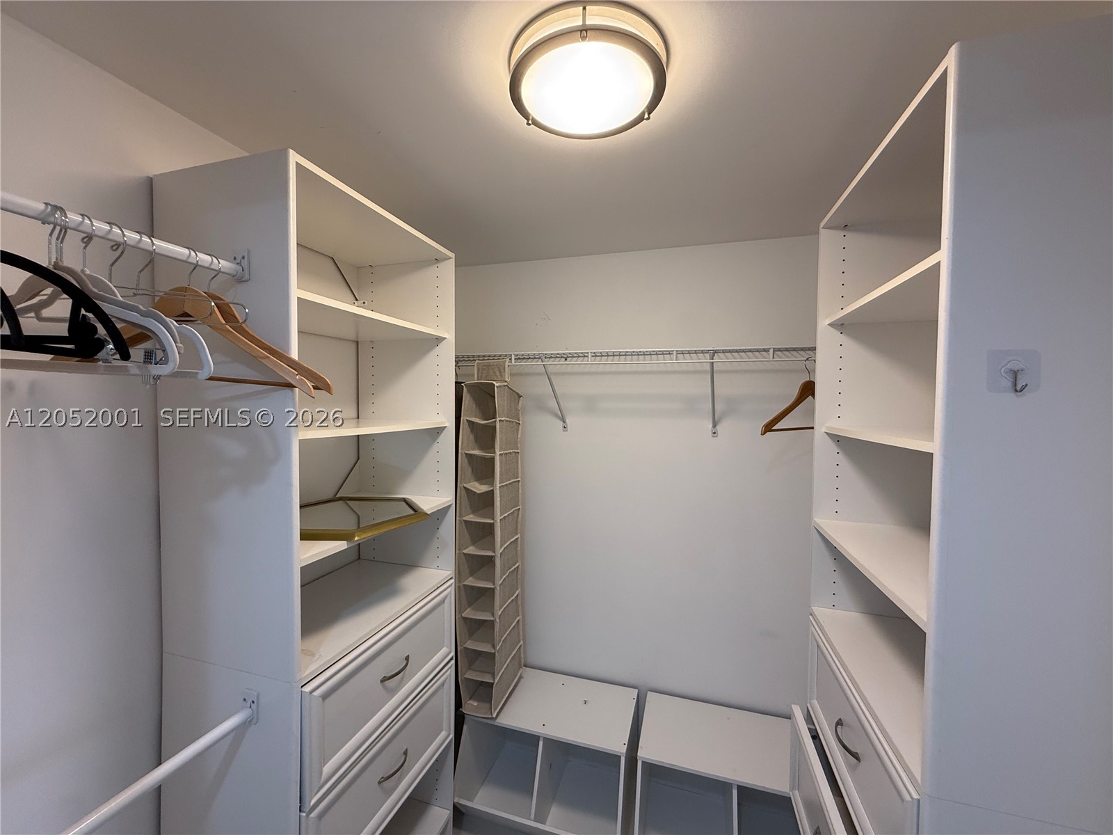 475 Brickell Ave #3207, Miami FL 33131
