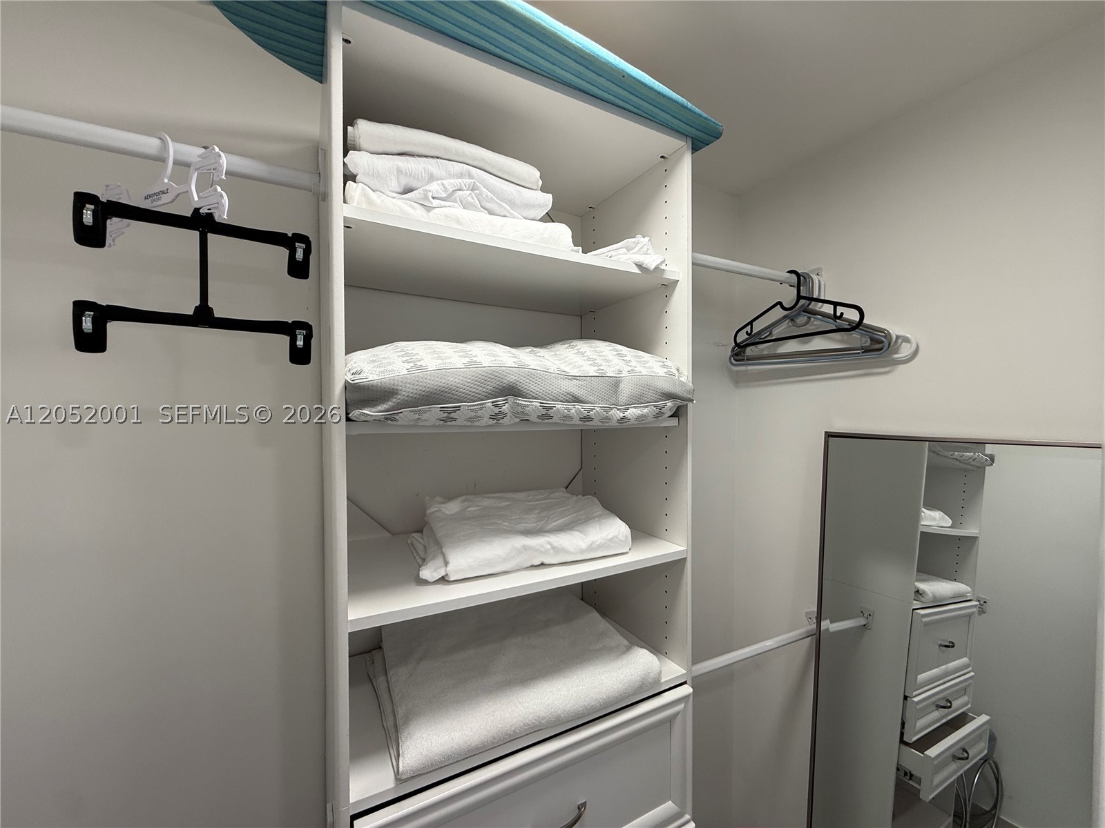 475 Brickell Ave #3207, Miami FL 33131