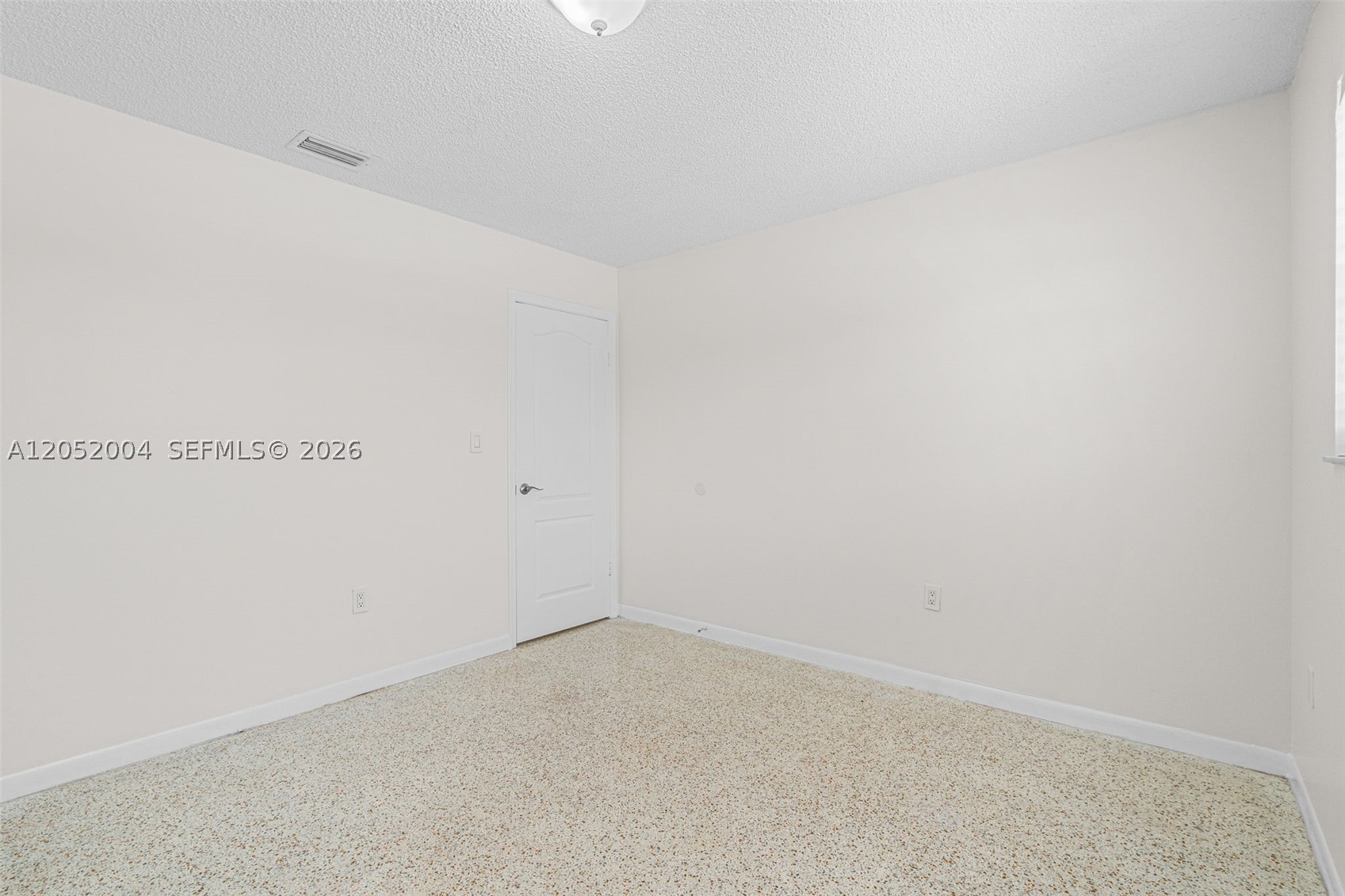 1333 W 37th St, Hialeah FL 33012