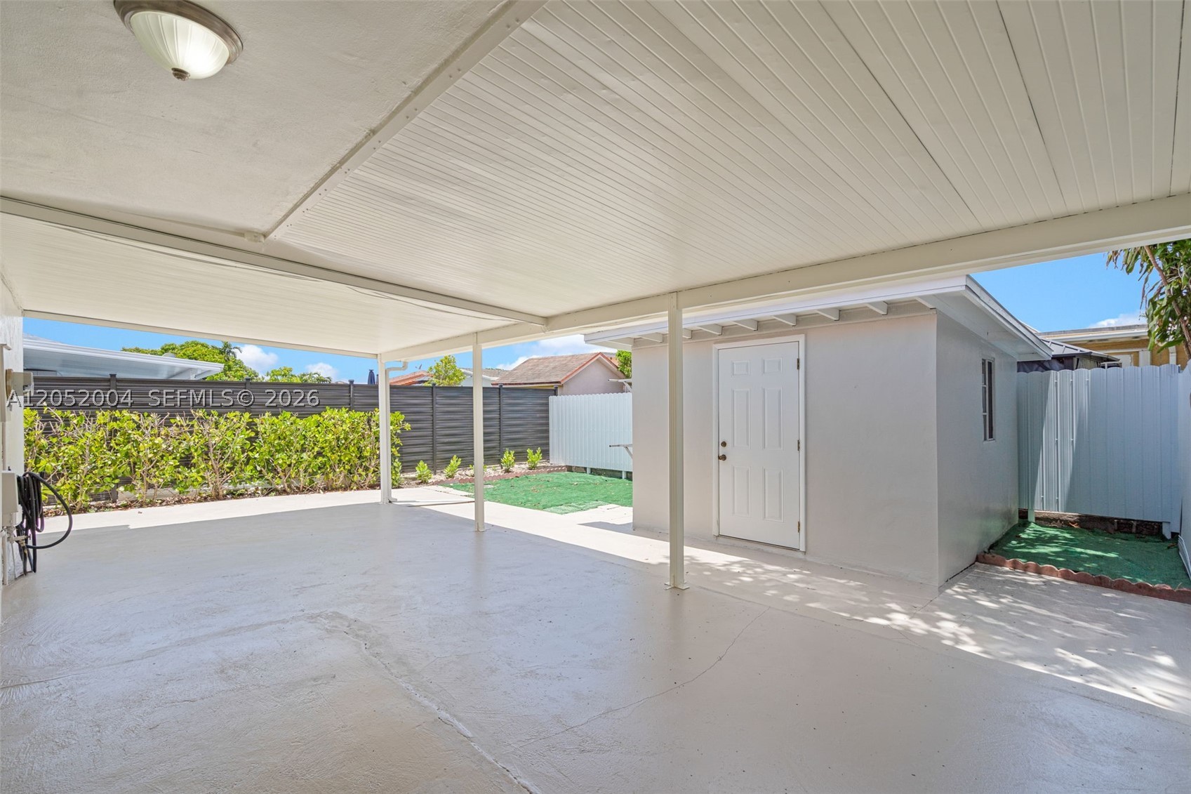 1333 W 37th St, Hialeah FL 33012