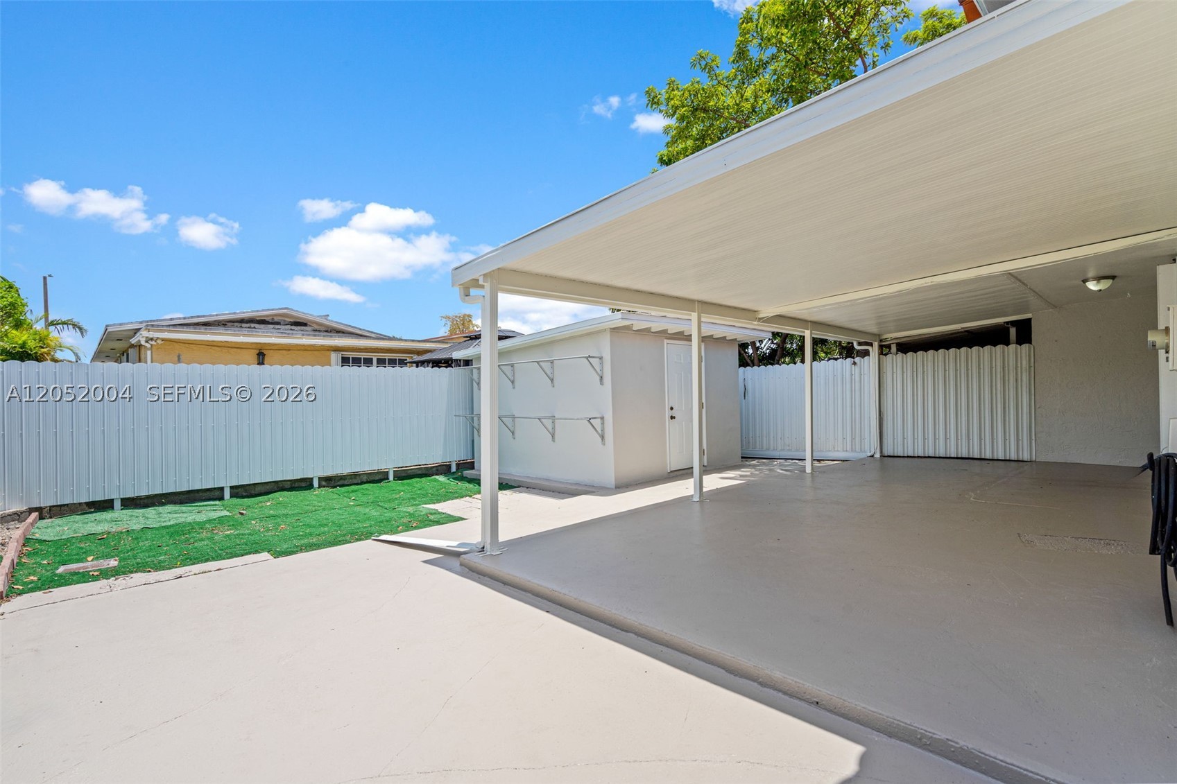 1333 W 37th St, Hialeah FL 33012