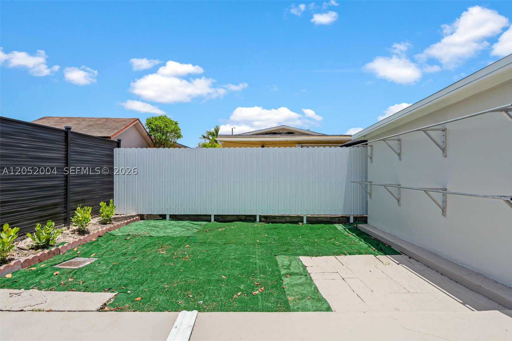 1333 W 37th St, Hialeah FL 33012
