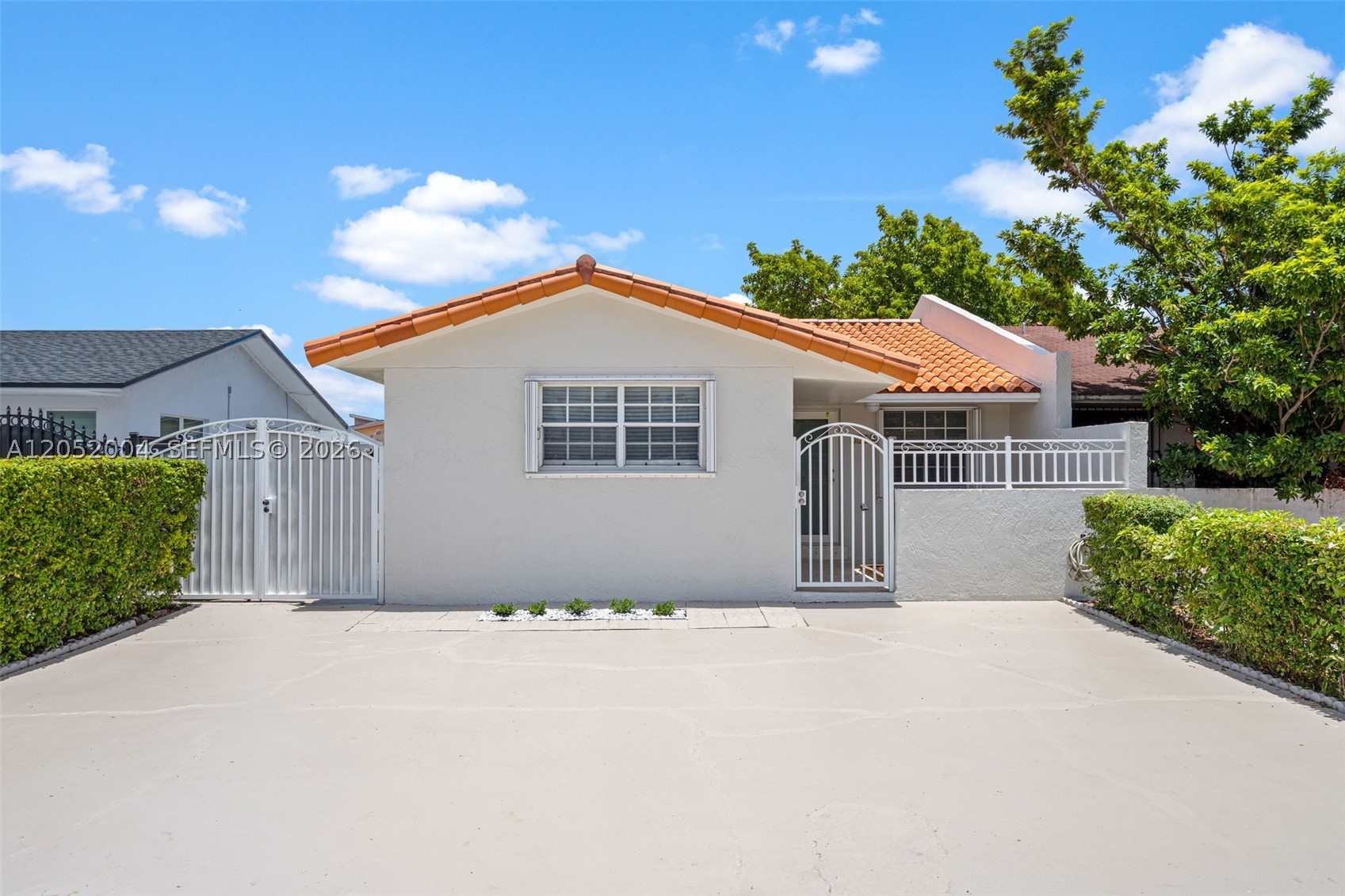 1333 W 37th St, Hialeah FL 33012