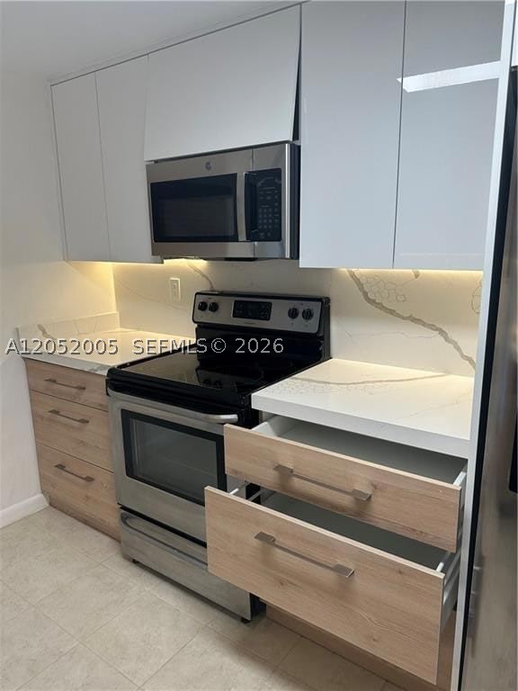 910 Bay Dr #9, Miami Beach FL 33141