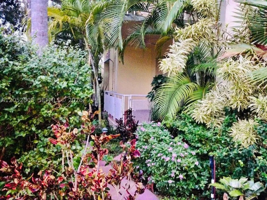 910 Bay Dr #9, Miami Beach FL 33141
