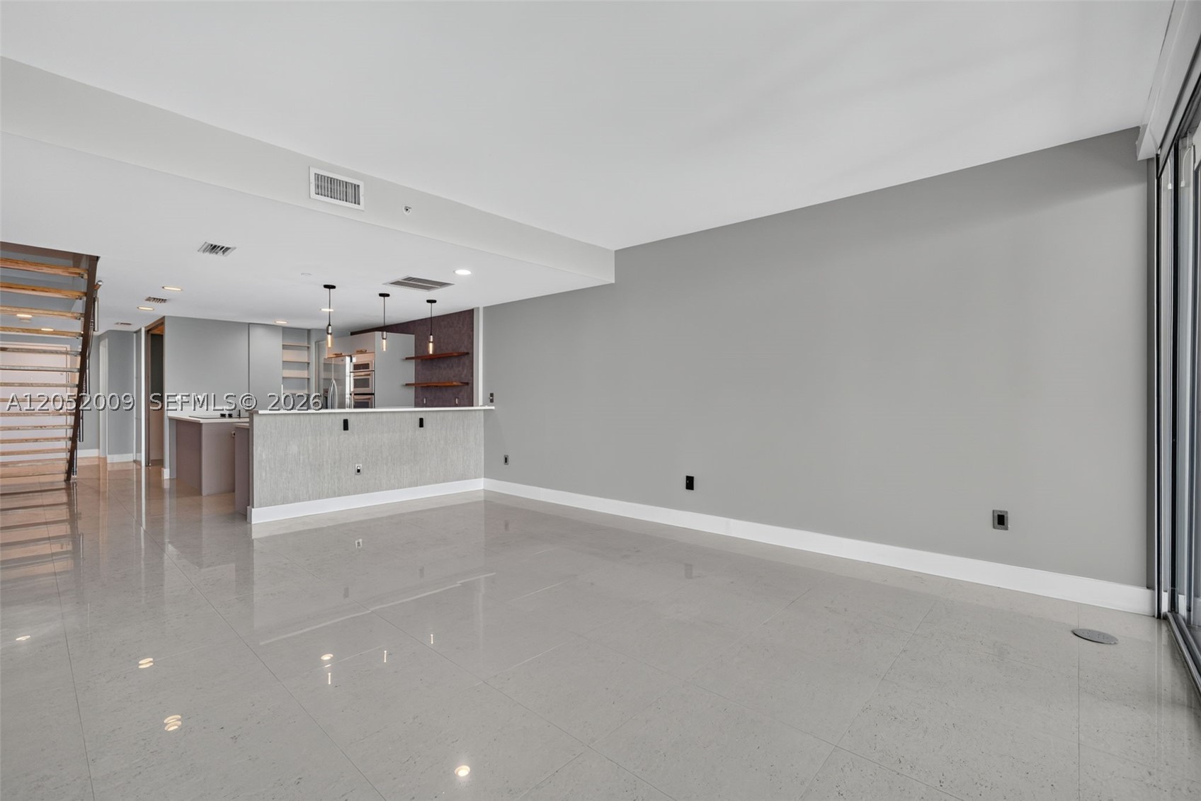 2950 NE 188th St #406, Aventura FL 33180
