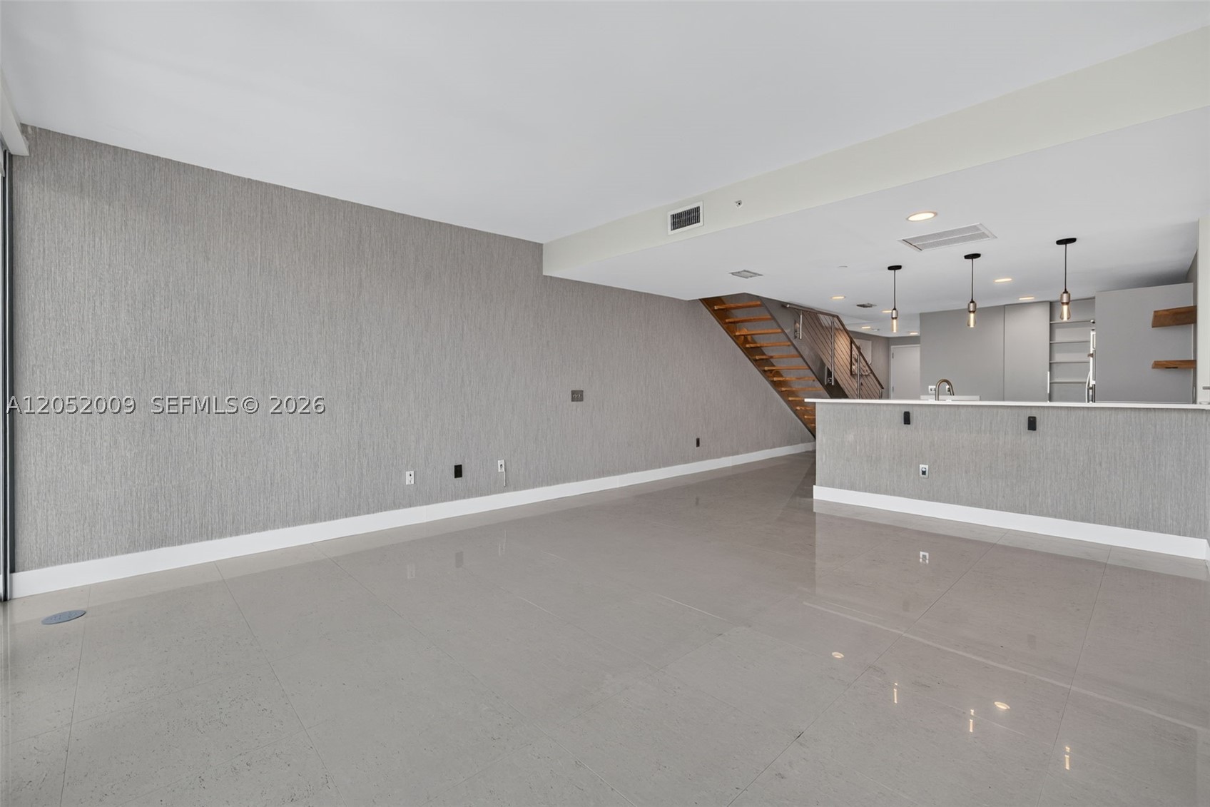 2950 NE 188th St #406, Aventura FL 33180