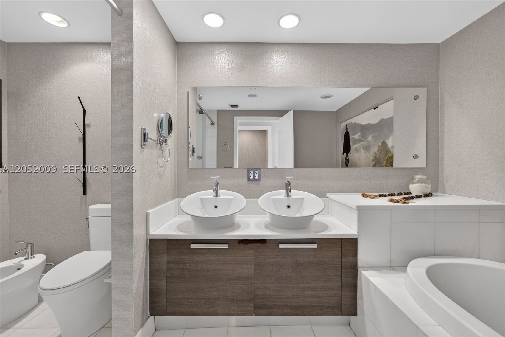 2950 NE 188th St #406, Aventura FL 33180