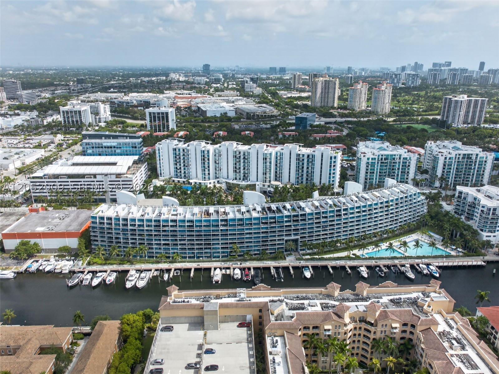 2950 NE 188th St #406, Aventura FL 33180