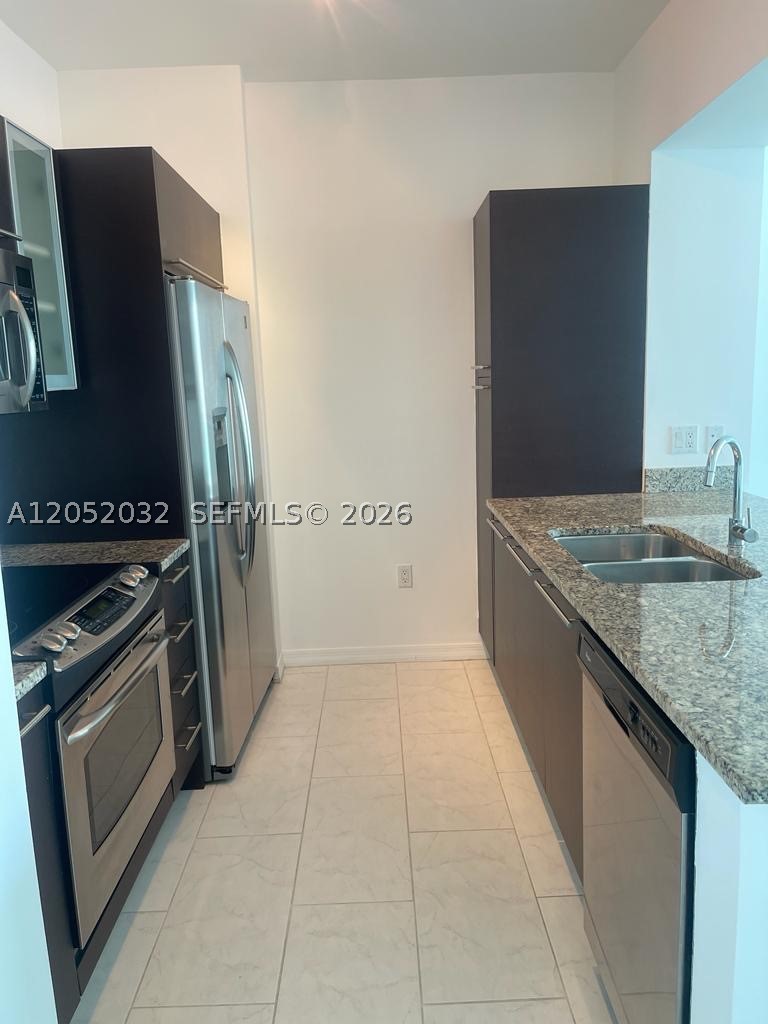 951 Brickell Ave #2803, Miami FL 33131