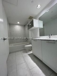 951 Brickell Ave #2803, Miami FL 33131