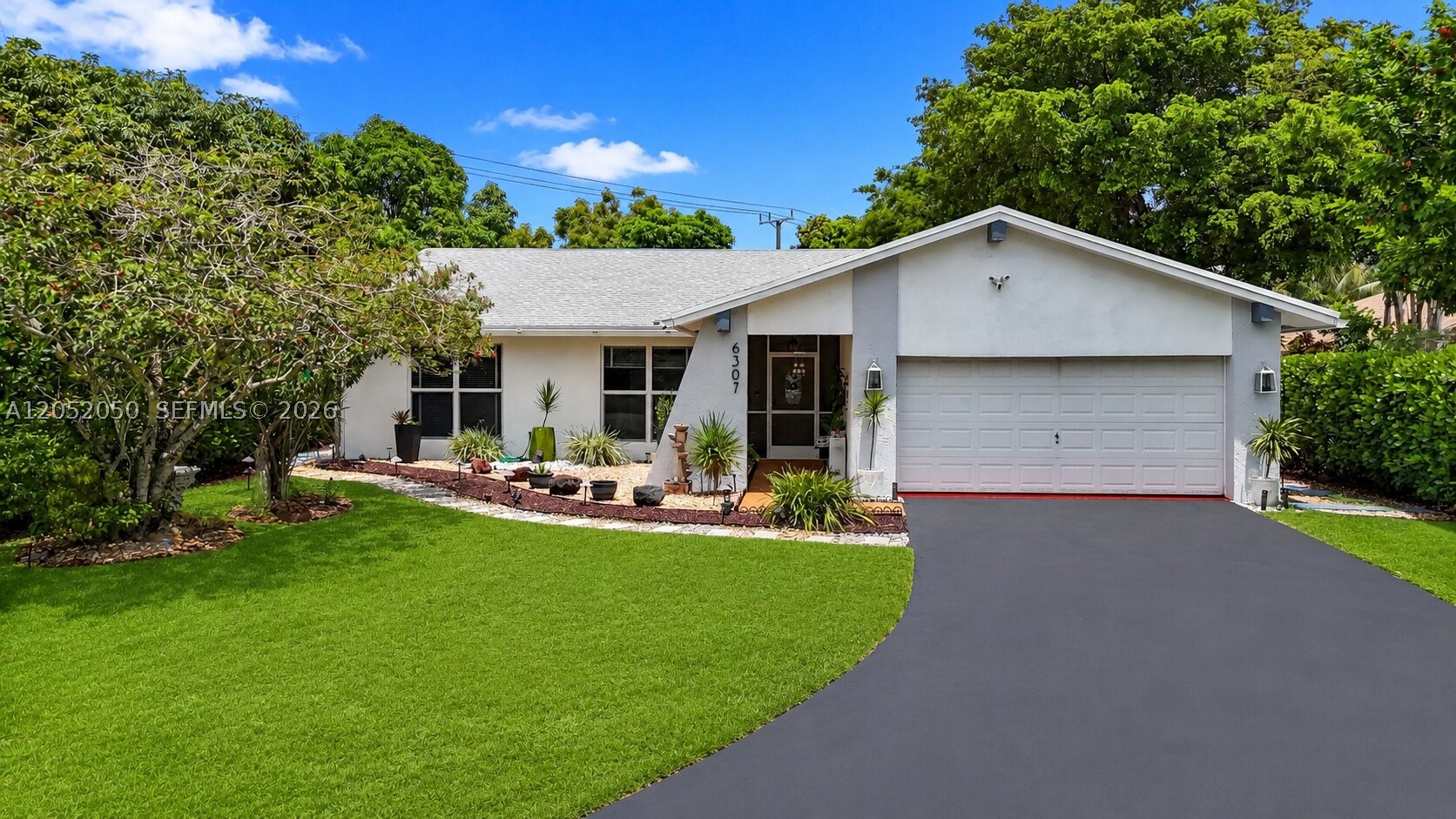 6307 Silk Oak Cir, Tamarac FL 33319