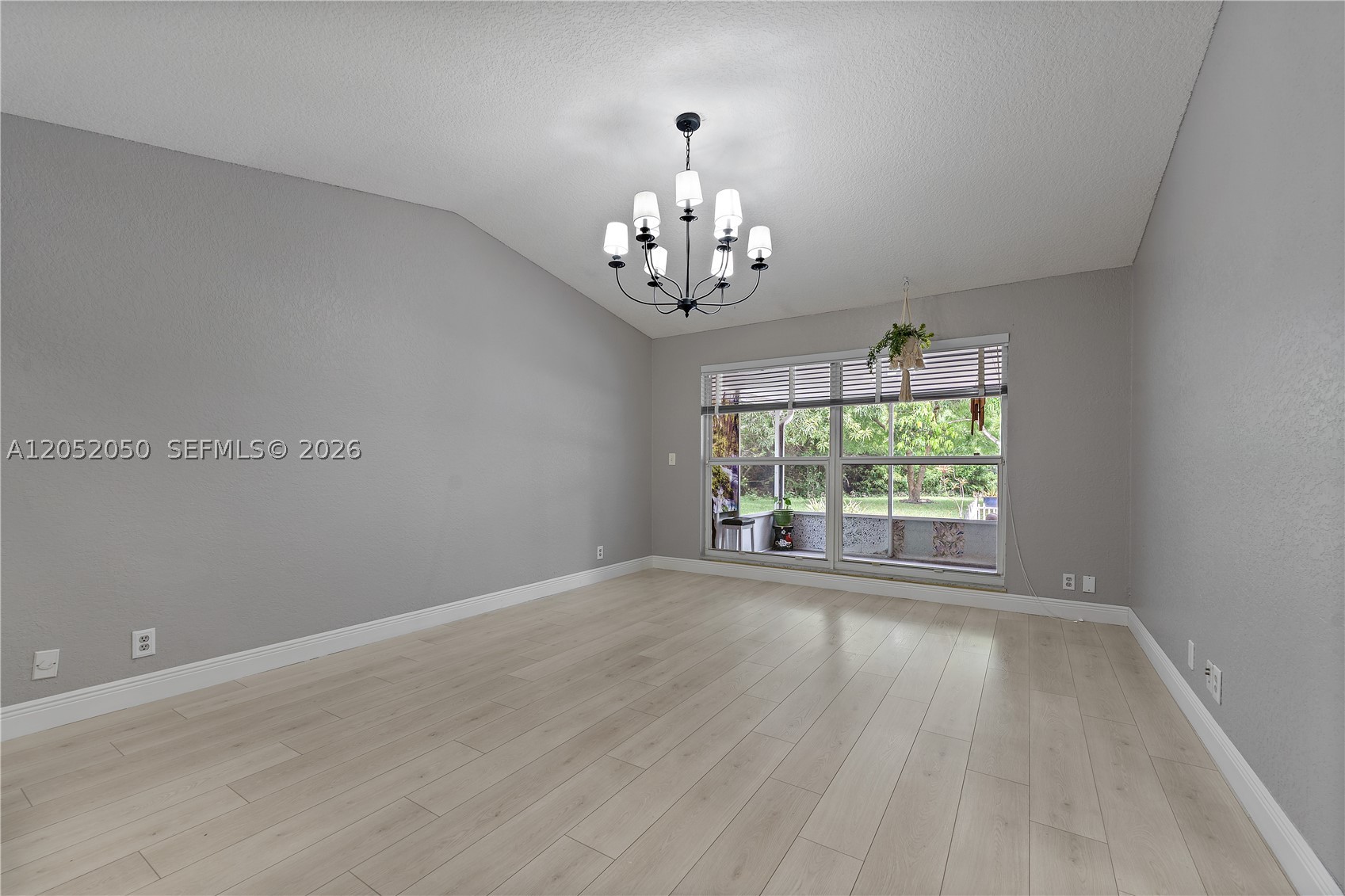 6307 Silk Oak Cir, Tamarac FL 33319