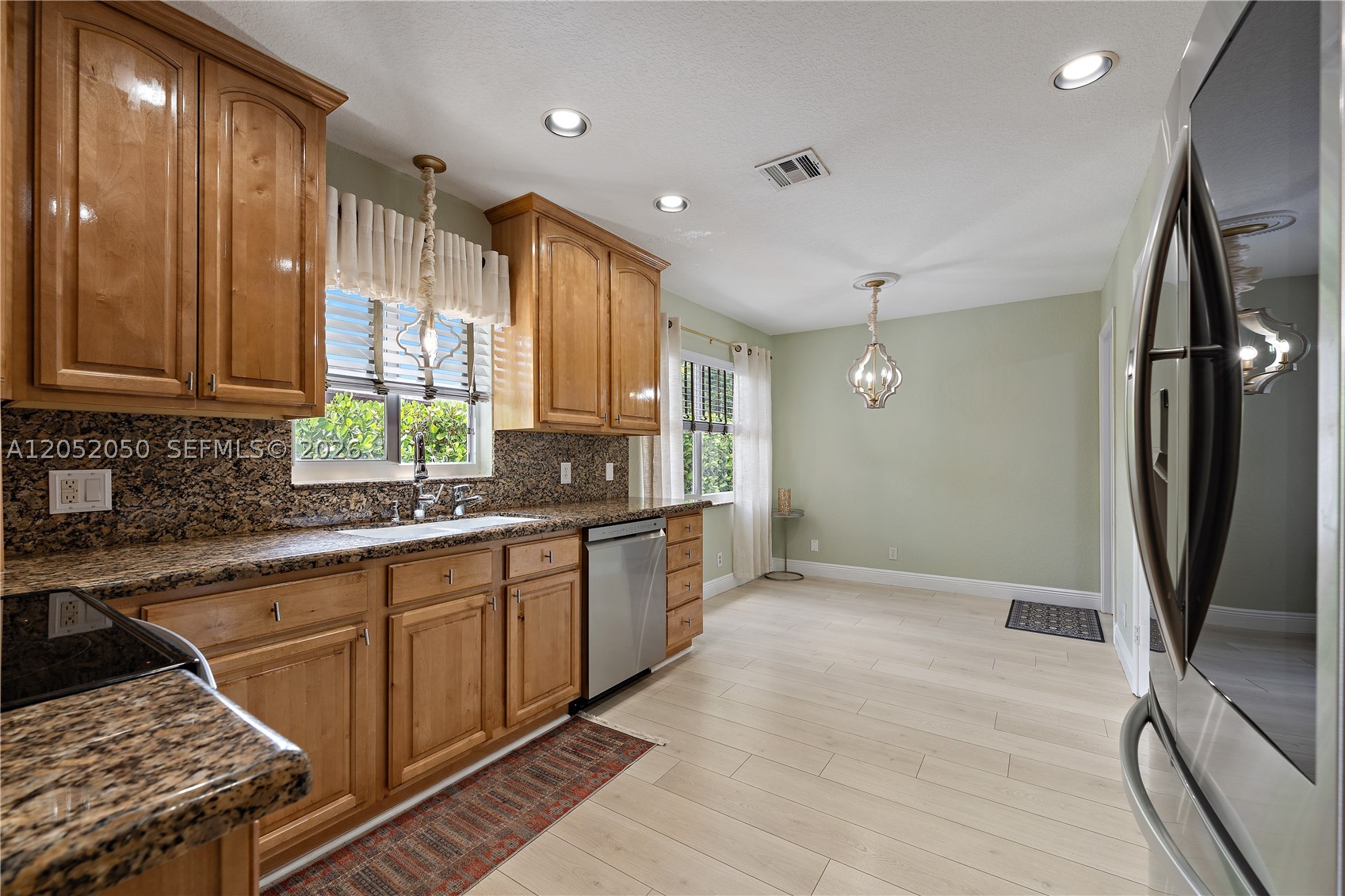 6307 Silk Oak Cir, Tamarac FL 33319