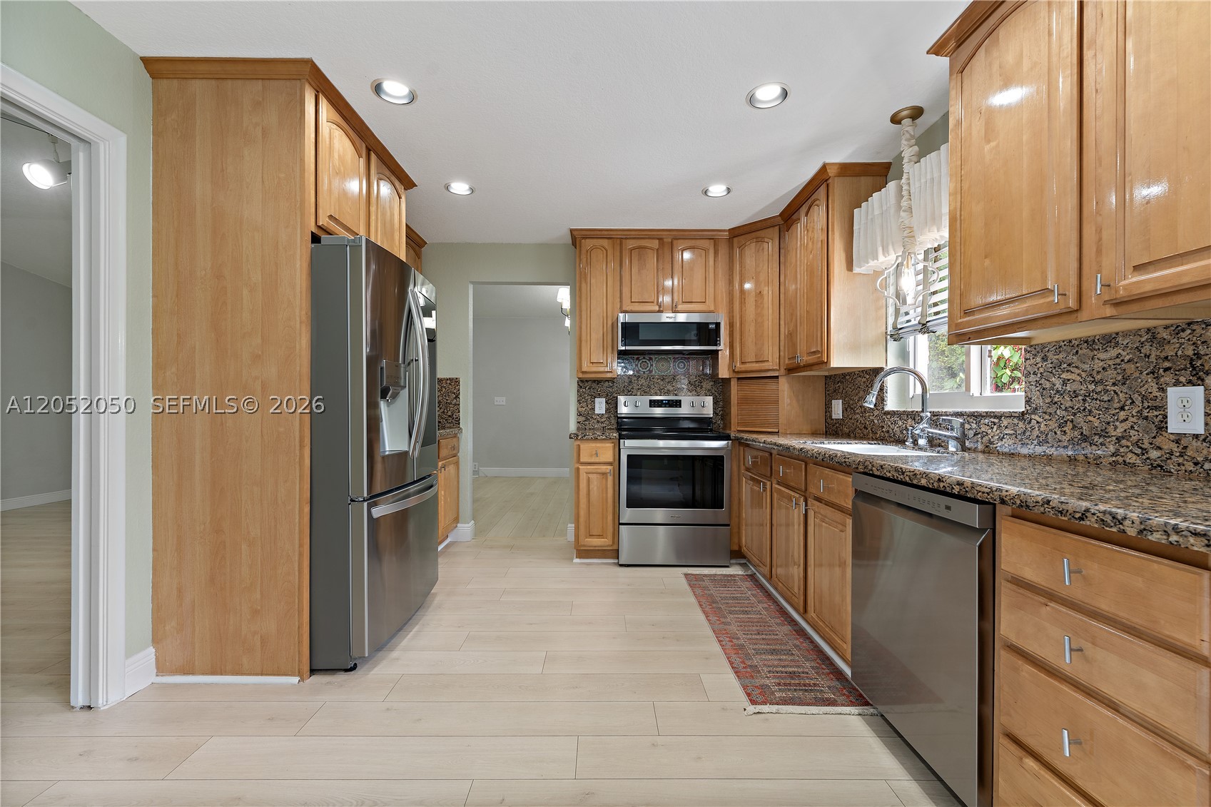 6307 Silk Oak Cir, Tamarac FL 33319