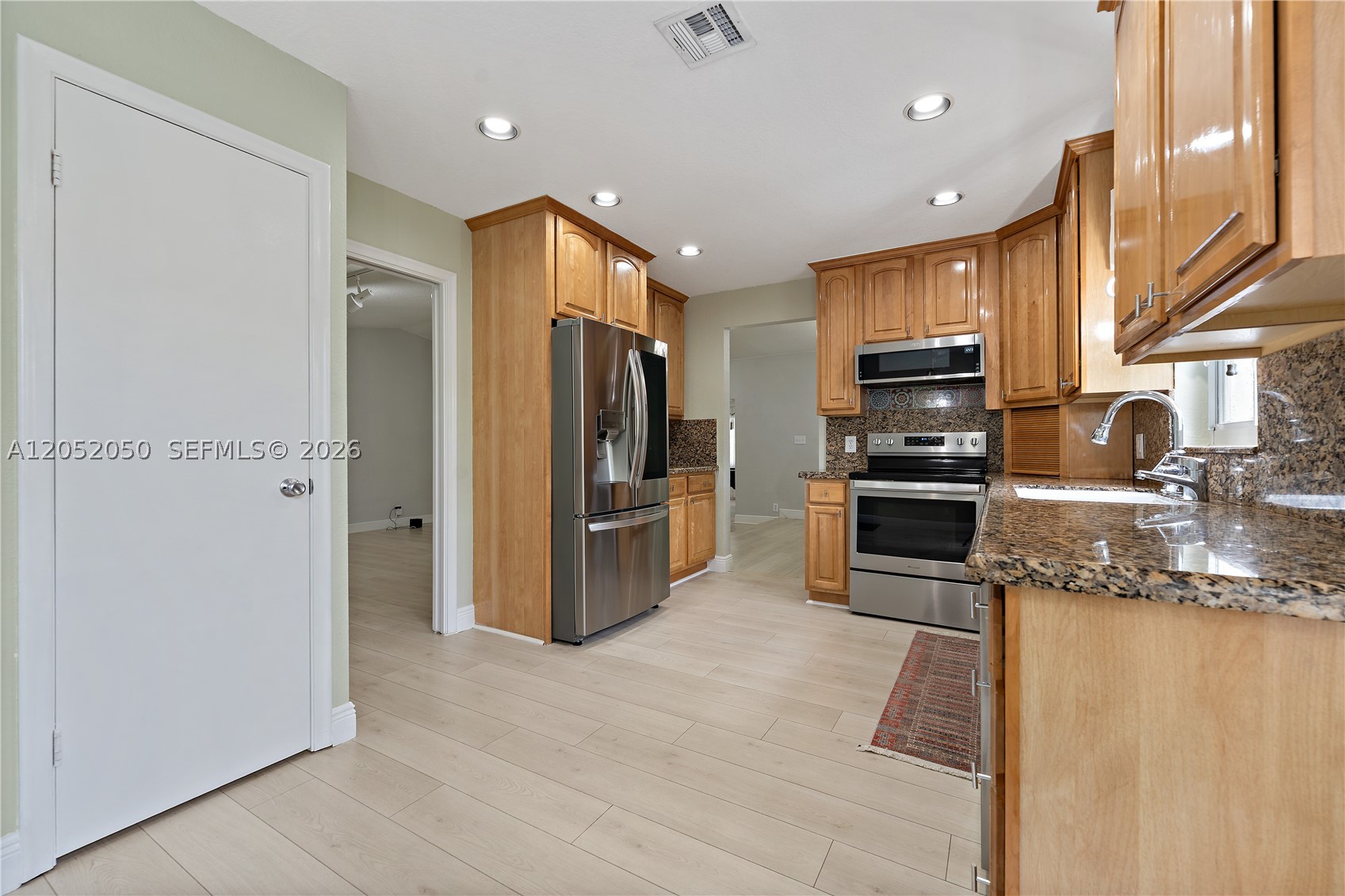 6307 Silk Oak Cir, Tamarac FL 33319