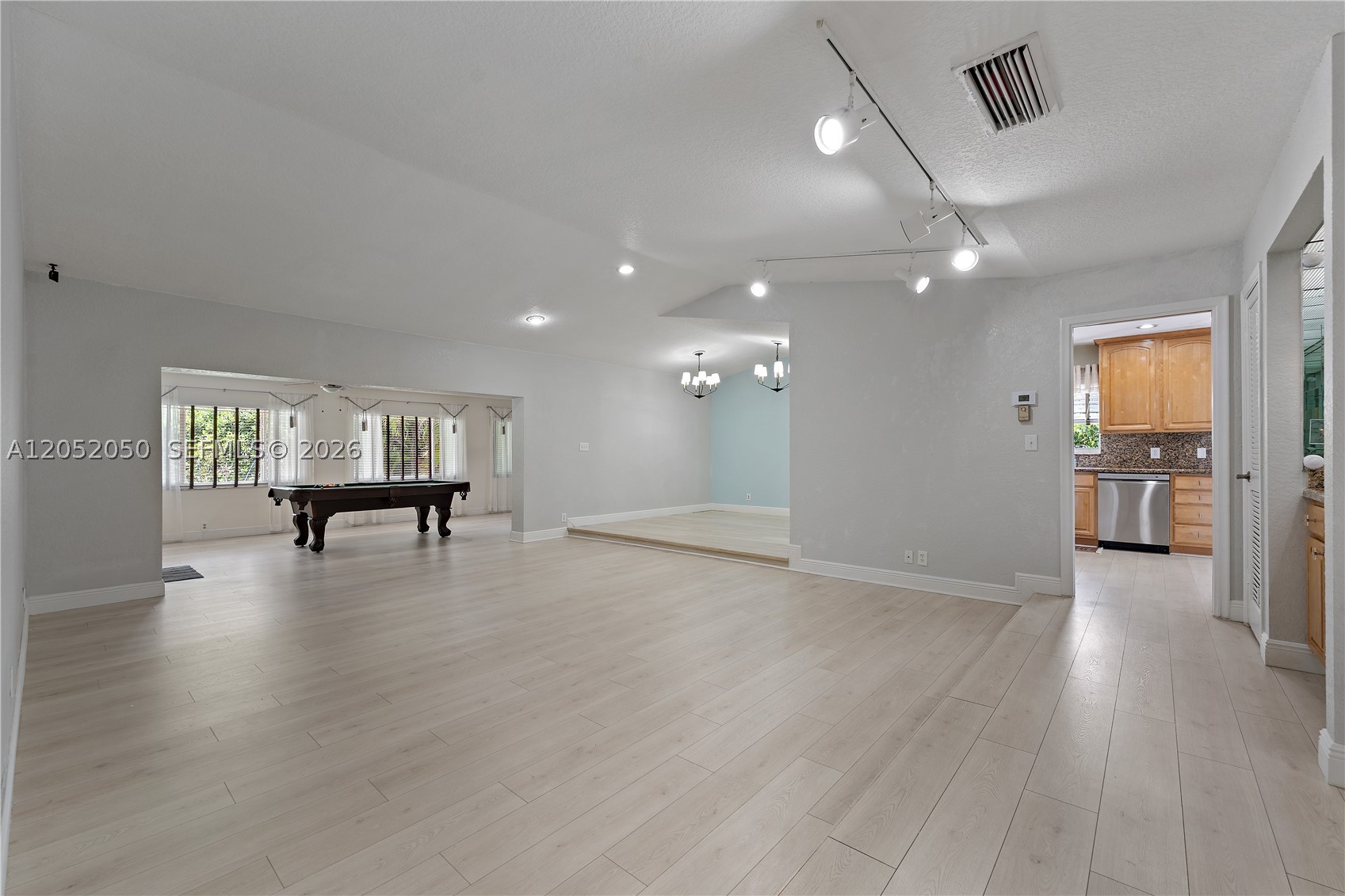 6307 Silk Oak Cir, Tamarac FL 33319