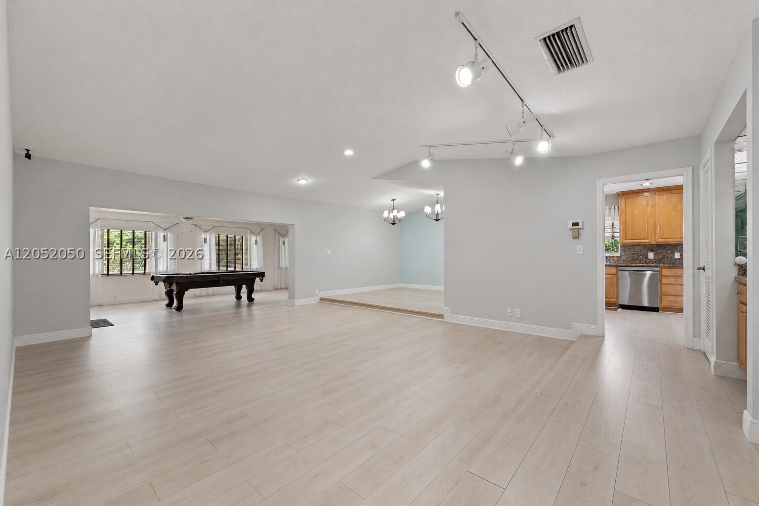 6307 Silk Oak Cir, Tamarac FL 33319