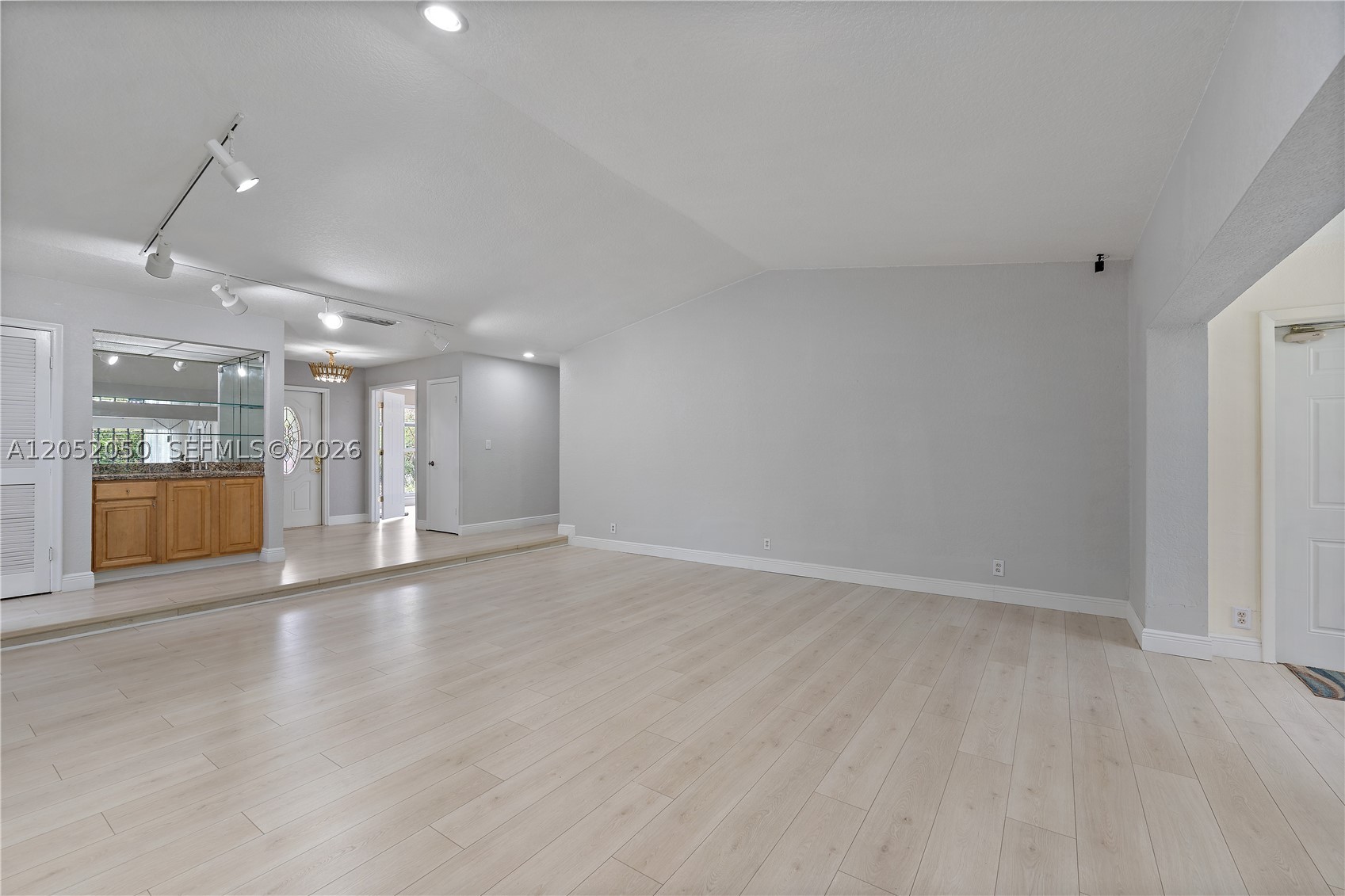 6307 Silk Oak Cir, Tamarac FL 33319