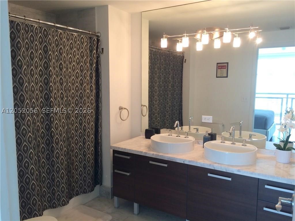 244 Biscayne Blvd #442, Miami FL 33132