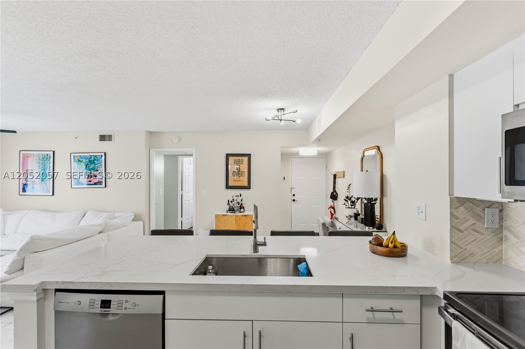 2640 S University Dr #111, Davie FL 33328