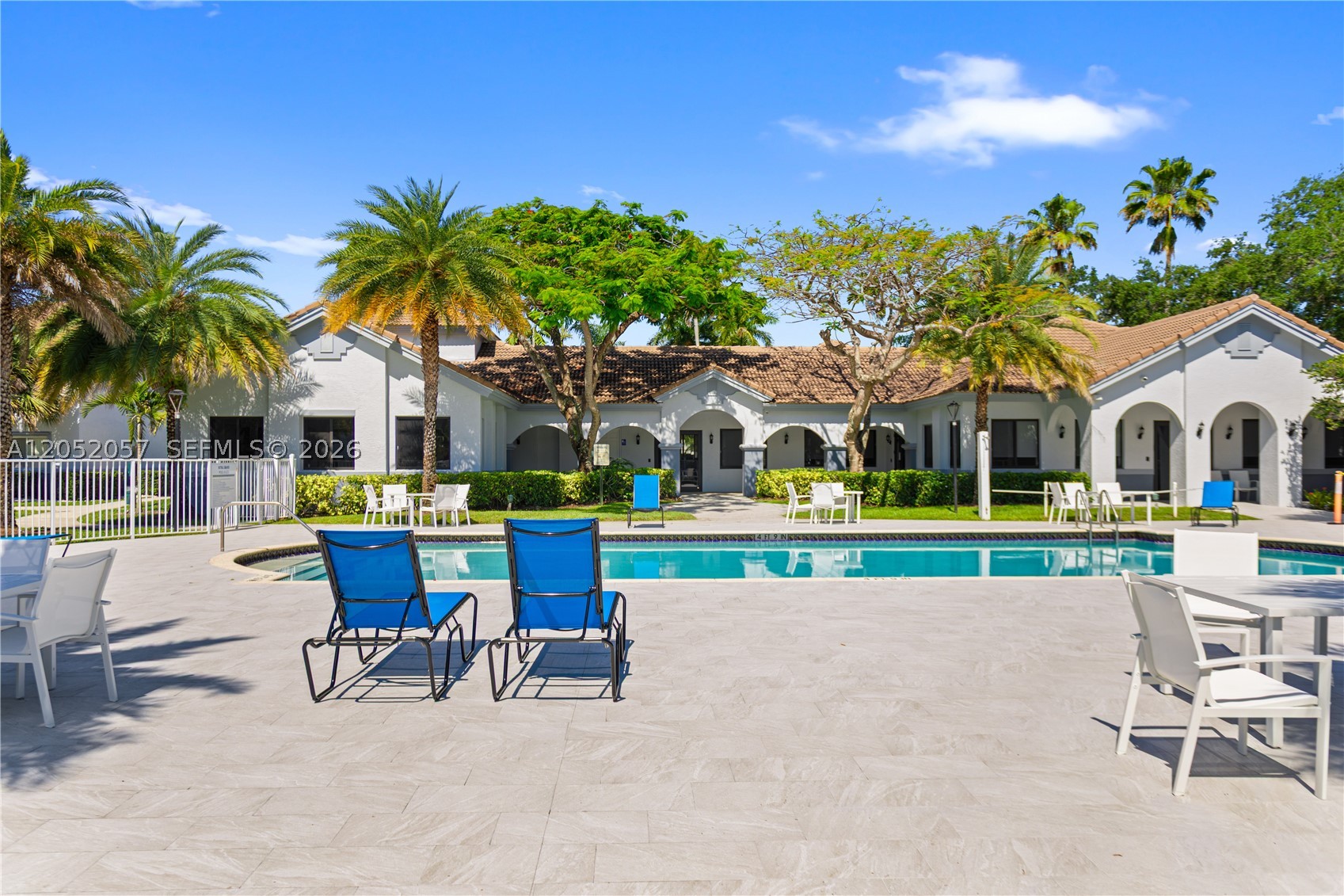 2640 S University Dr #111, Davie FL 33328